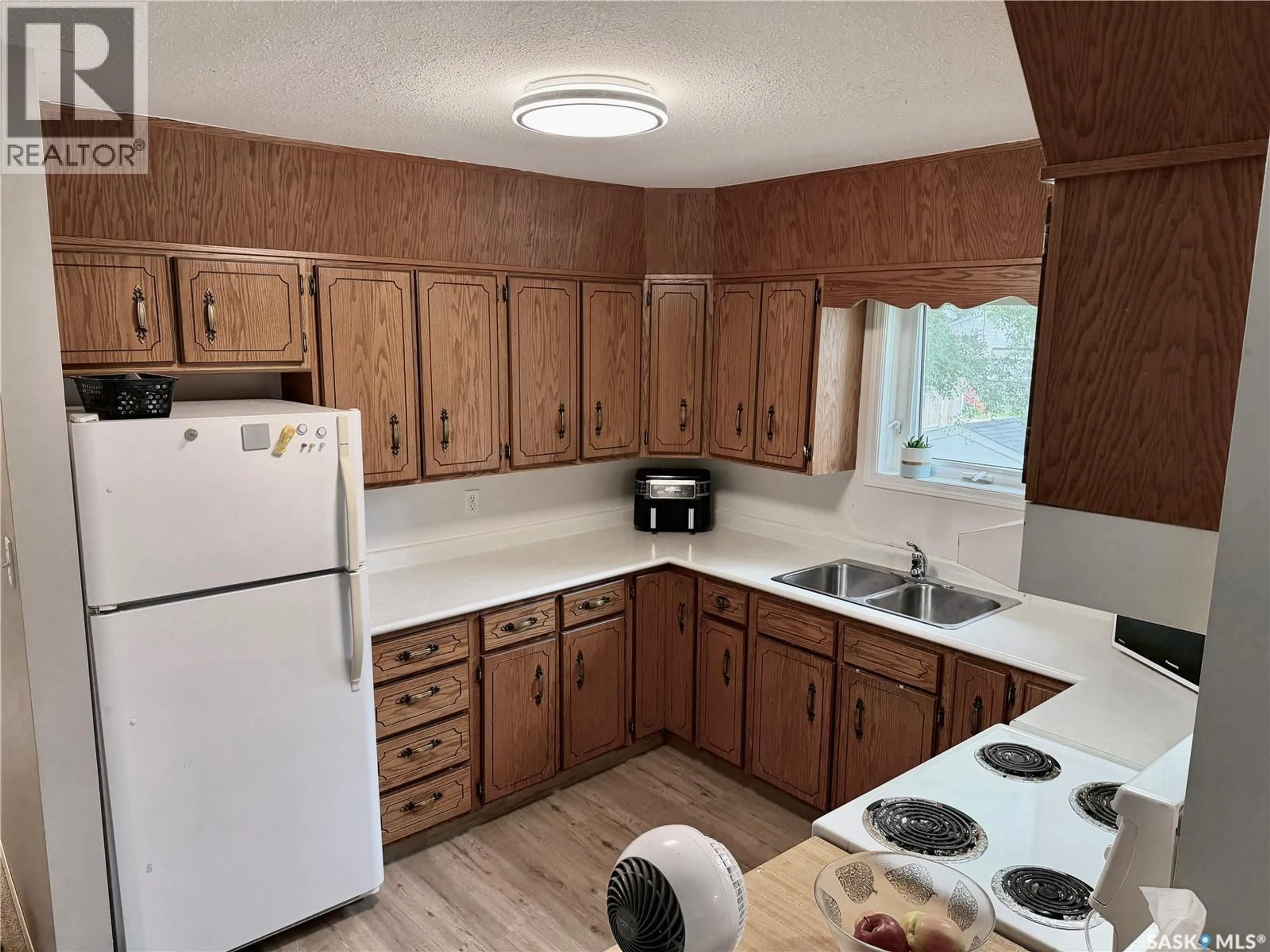 Standard kitchen, unknown for 41 CAMPBELL PLACE, Clavet Saskatchewan S0K0Y0