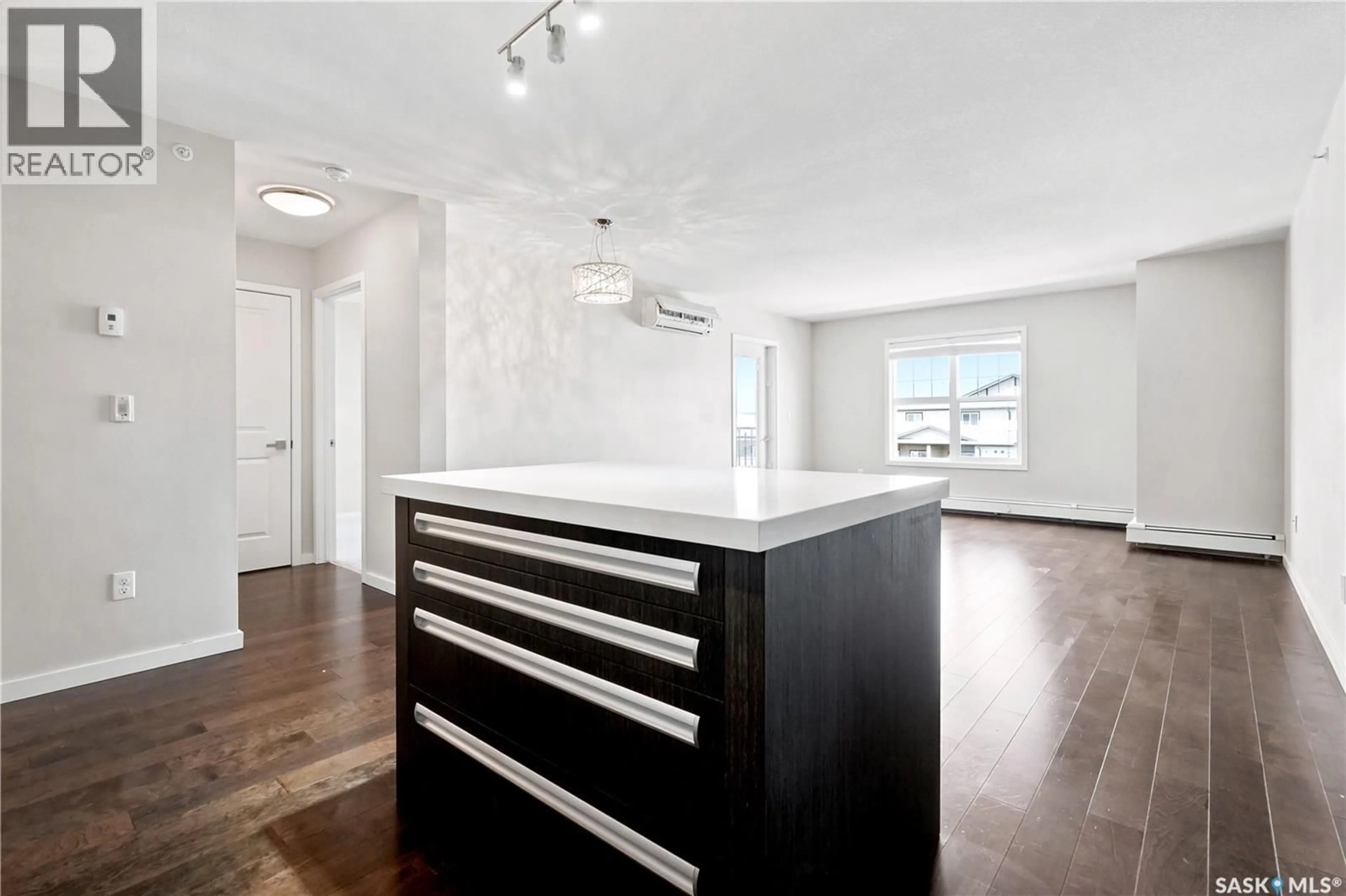 Open concept kitchen, unknown for 1545 - 313 NEVILLE DRIVE, Regina Saskatchewan S4Z0A7