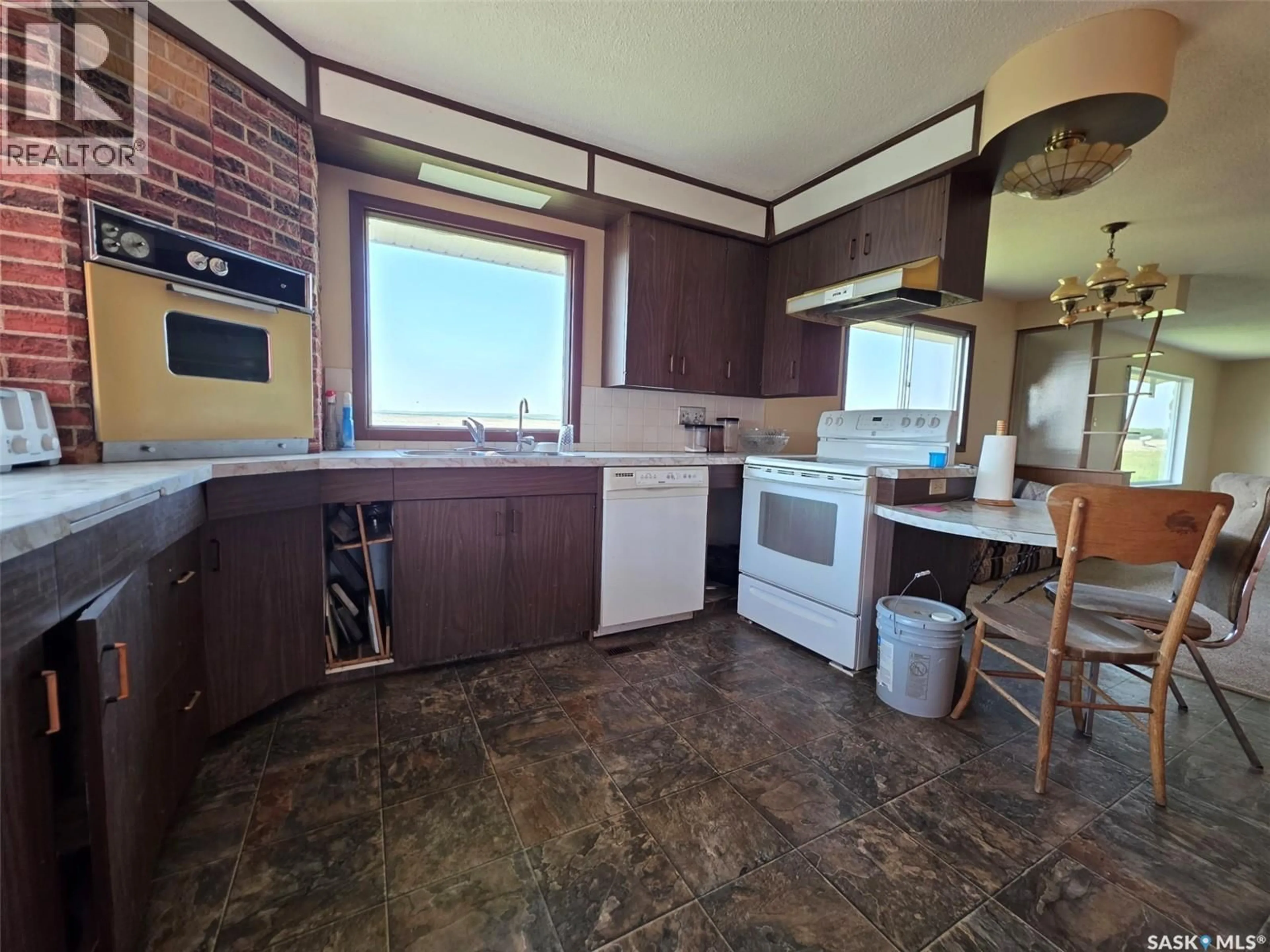 Standard kitchen, unknown for LITTLE SIX ACREAGE, Auvergne Rm No. 76 Saskatchewan S0N1Z0