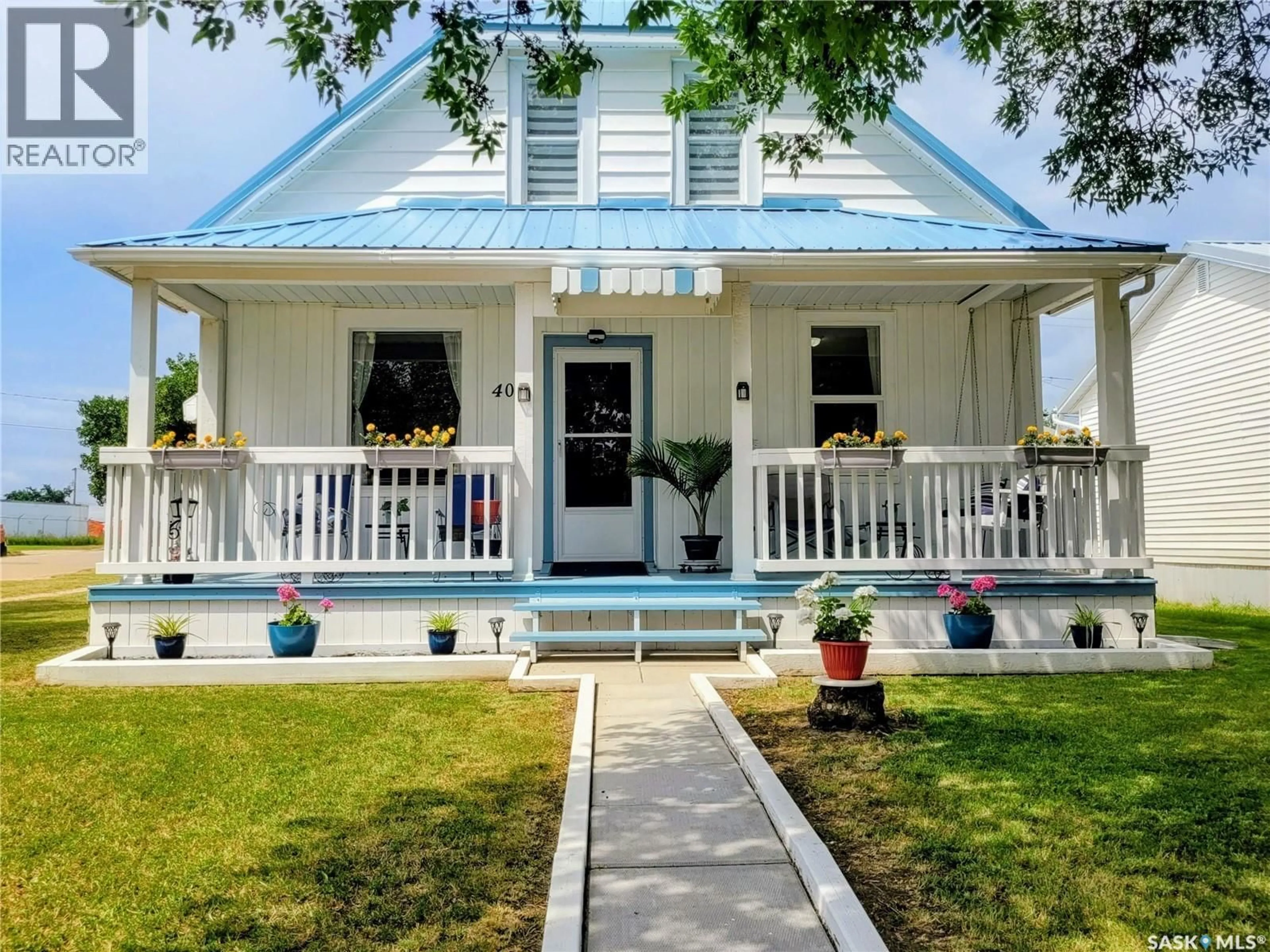 Home with vinyl exterior material, street for 405 SASKATCHEWAN STREET, Central Butte Saskatchewan S0H0T0