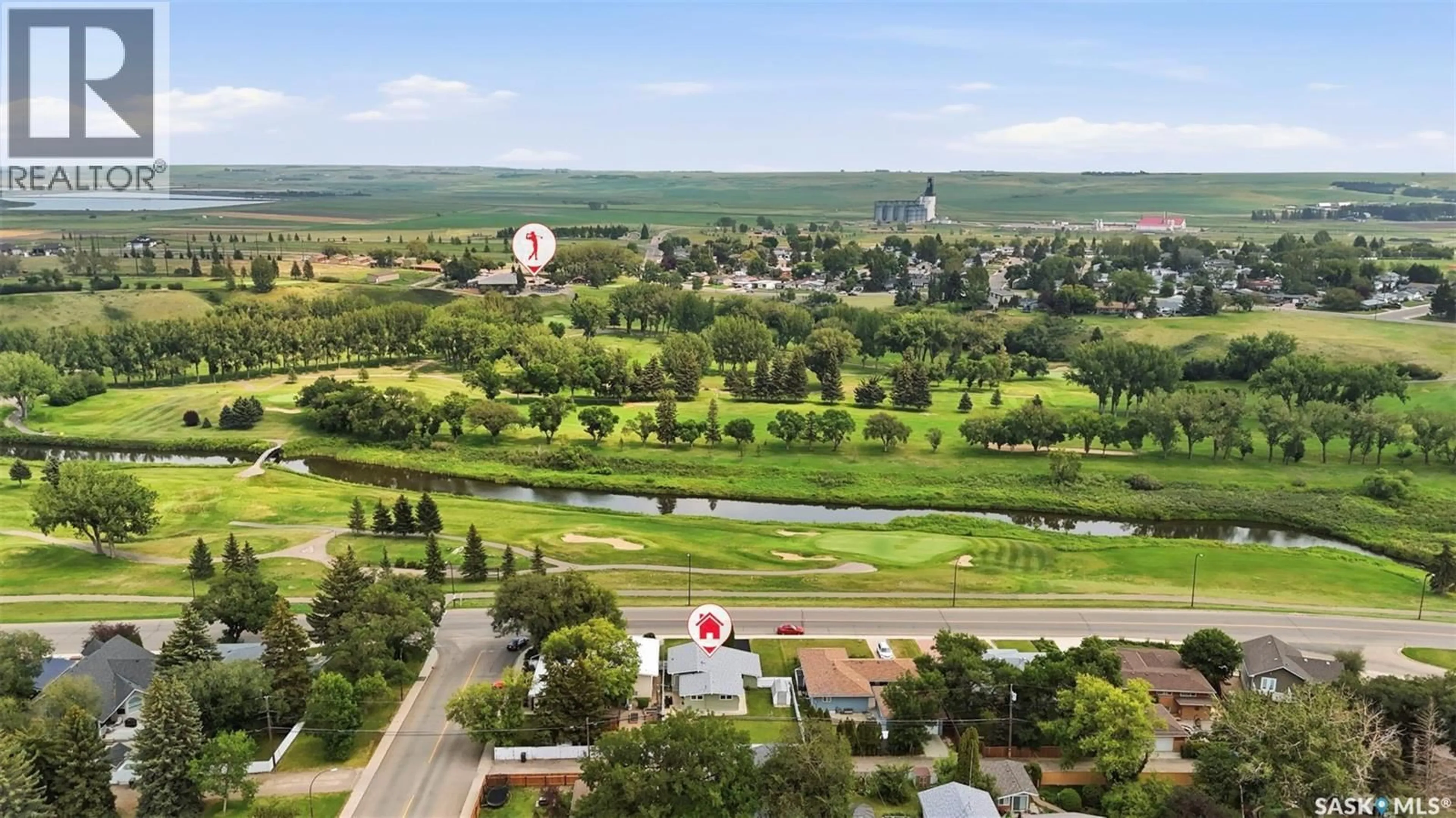 A pic from outside/outdoor area/front of a property/back of a property/a pic from drone, unknown for 1181 NORTH HILL DRIVE, Swift Current Saskatchewan S9H1X8