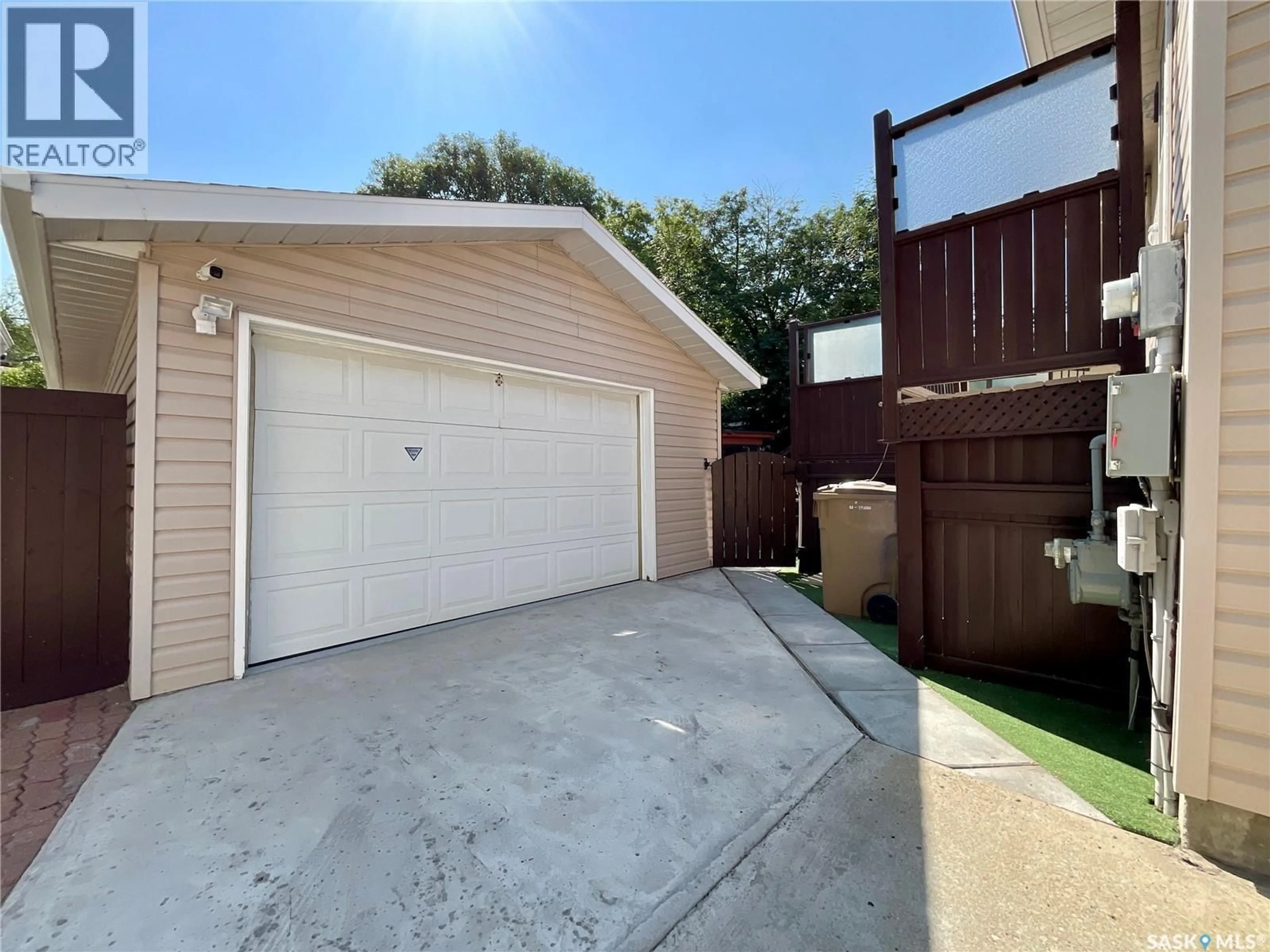 Unknown for 118 SALEMKA CRESCENT, Regina Saskatchewan S4R7S1