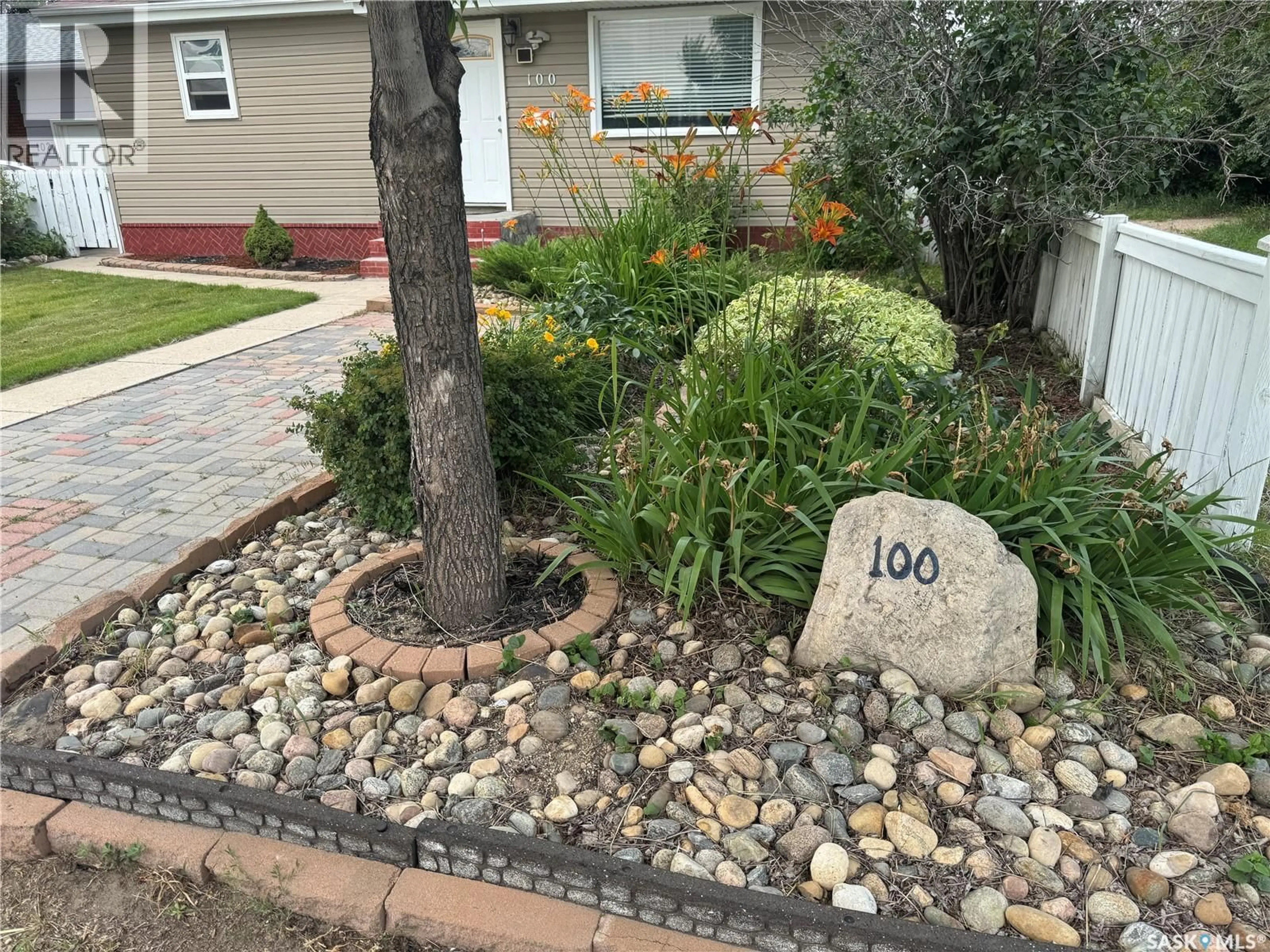 Unknown for 100 105TH STREET, Saskatoon Saskatchewan S7N1N1
