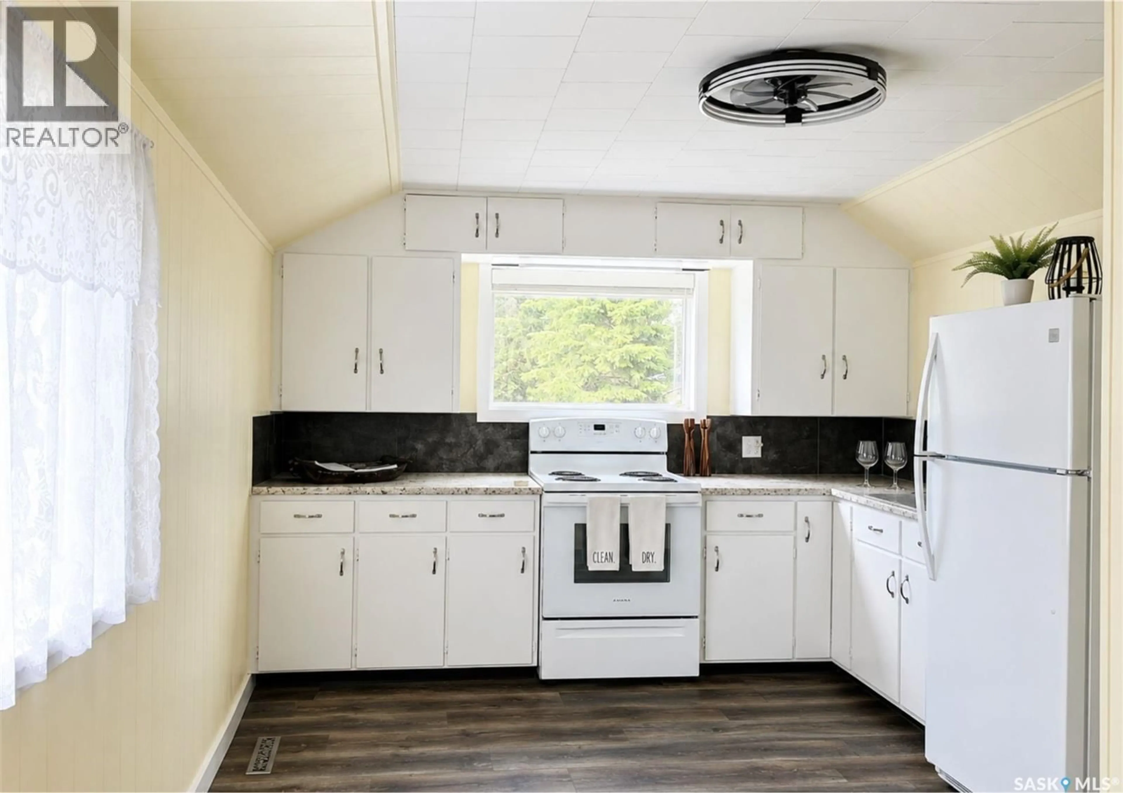 Standard kitchen, unknown for 108 THIRD AVENUE, Pierceland Saskatchewan S0M2K0