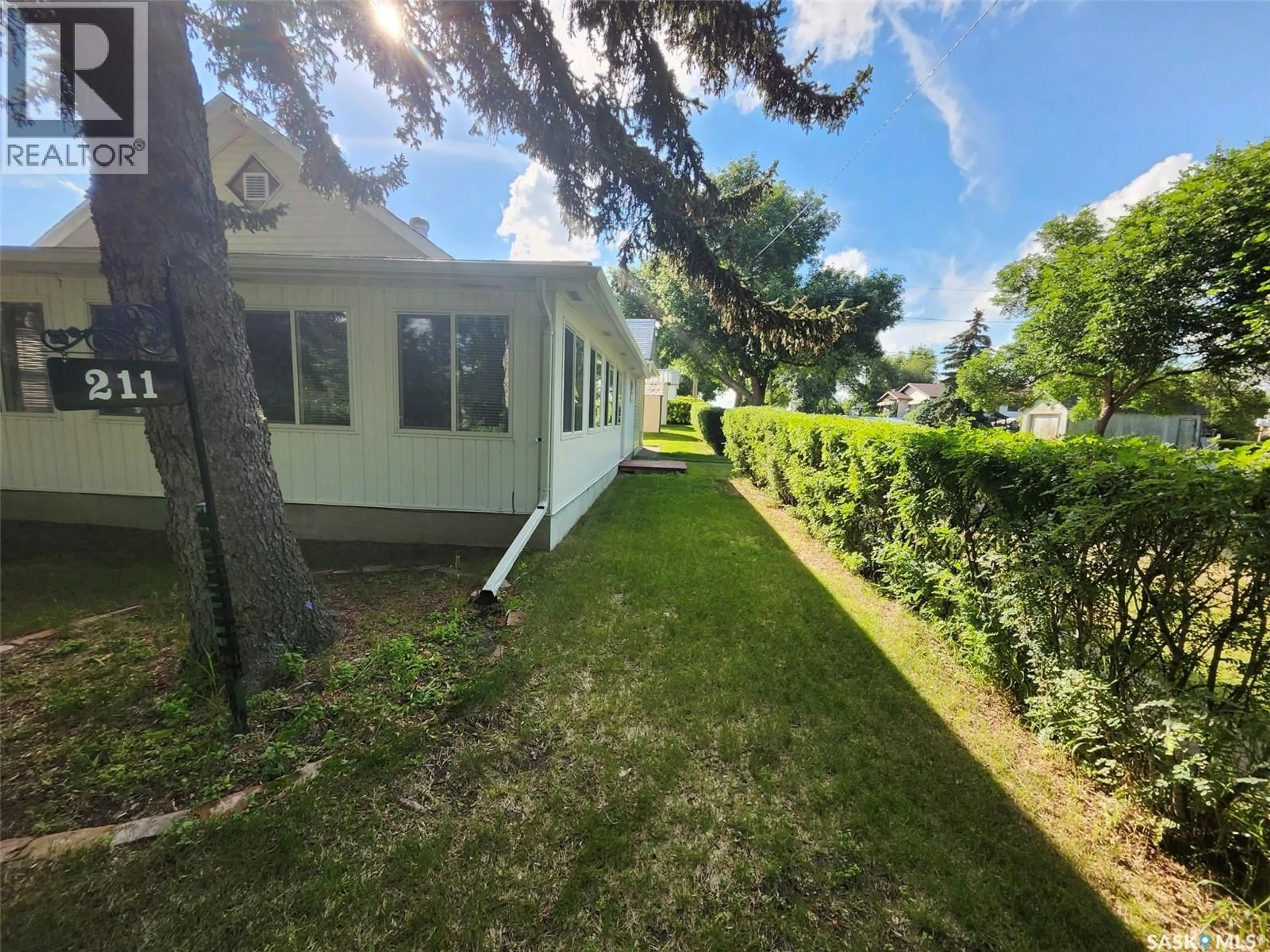 A pic from outside/outdoor area/front of a property/back of a property/a pic from drone, street for 211 BANNER STREET, Pennant Saskatchewan S0N1X0