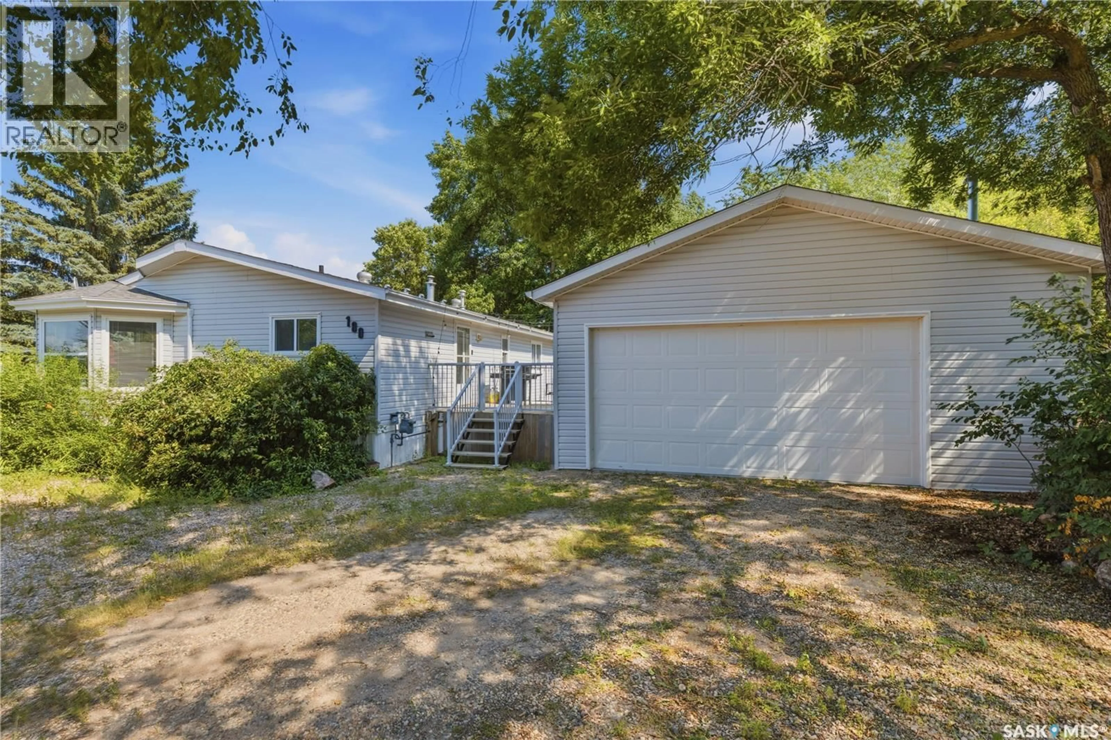 A pic from outside/outdoor area/front of a property/back of a property/a pic from drone, street for 180 10TH STREET, Buena Vista Saskatchewan S2V1B1