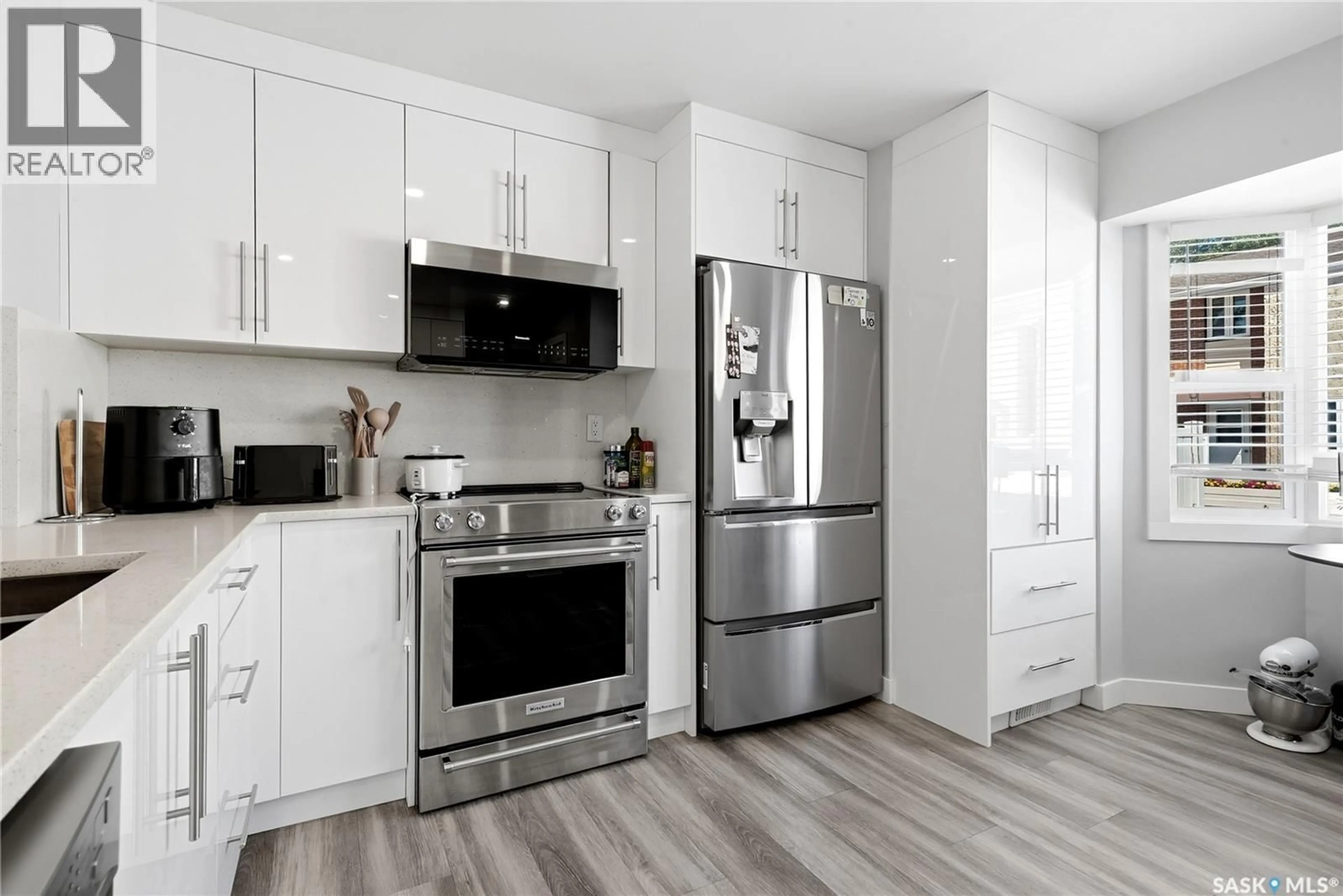 Open concept kitchen, unknown for 4005 GORDON ROAD, Regina Saskatchewan S4S6G6