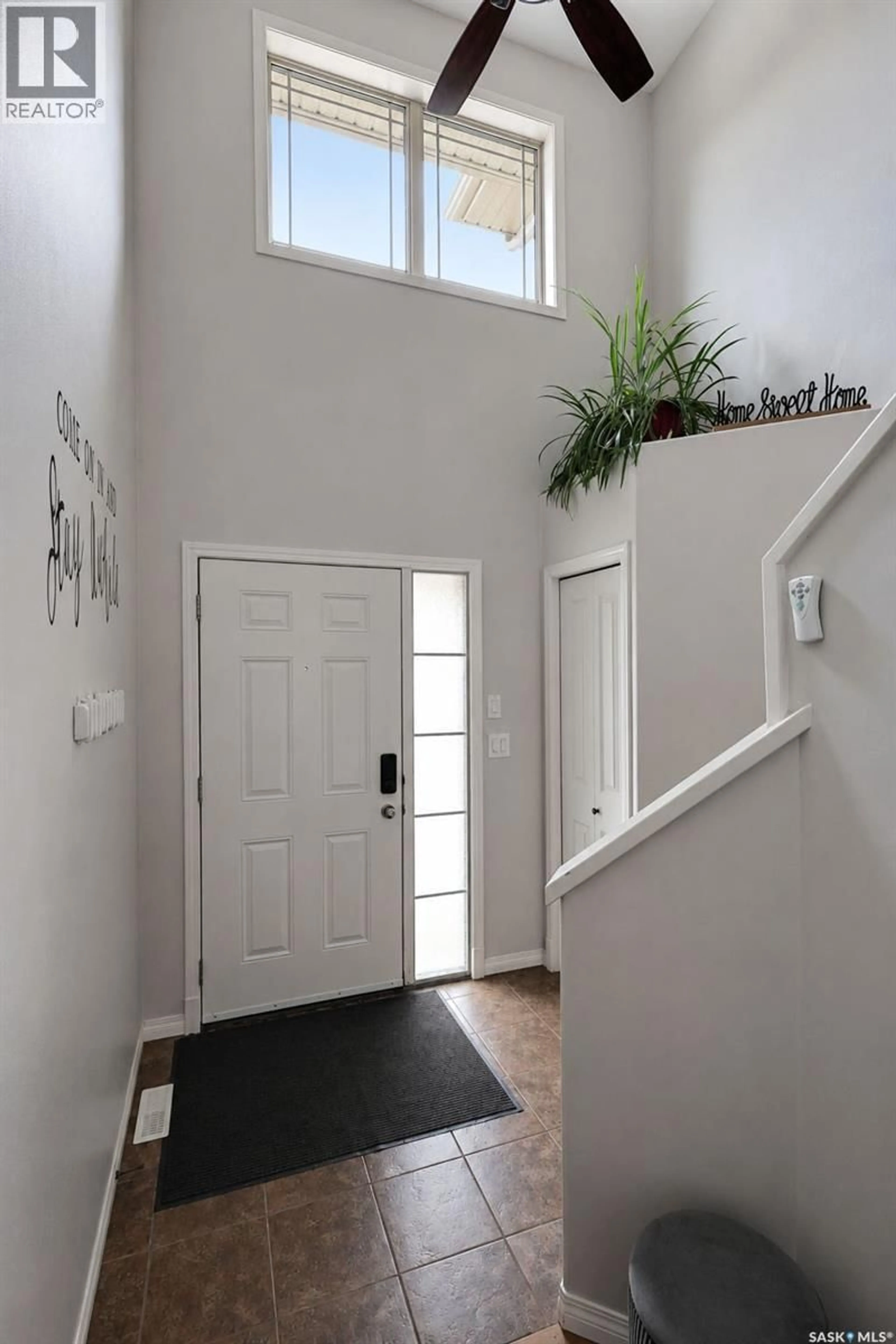 Indoor entryway for 44 1600 MUZZY DRIVE, Prince Albert Saskatchewan S6V0A1