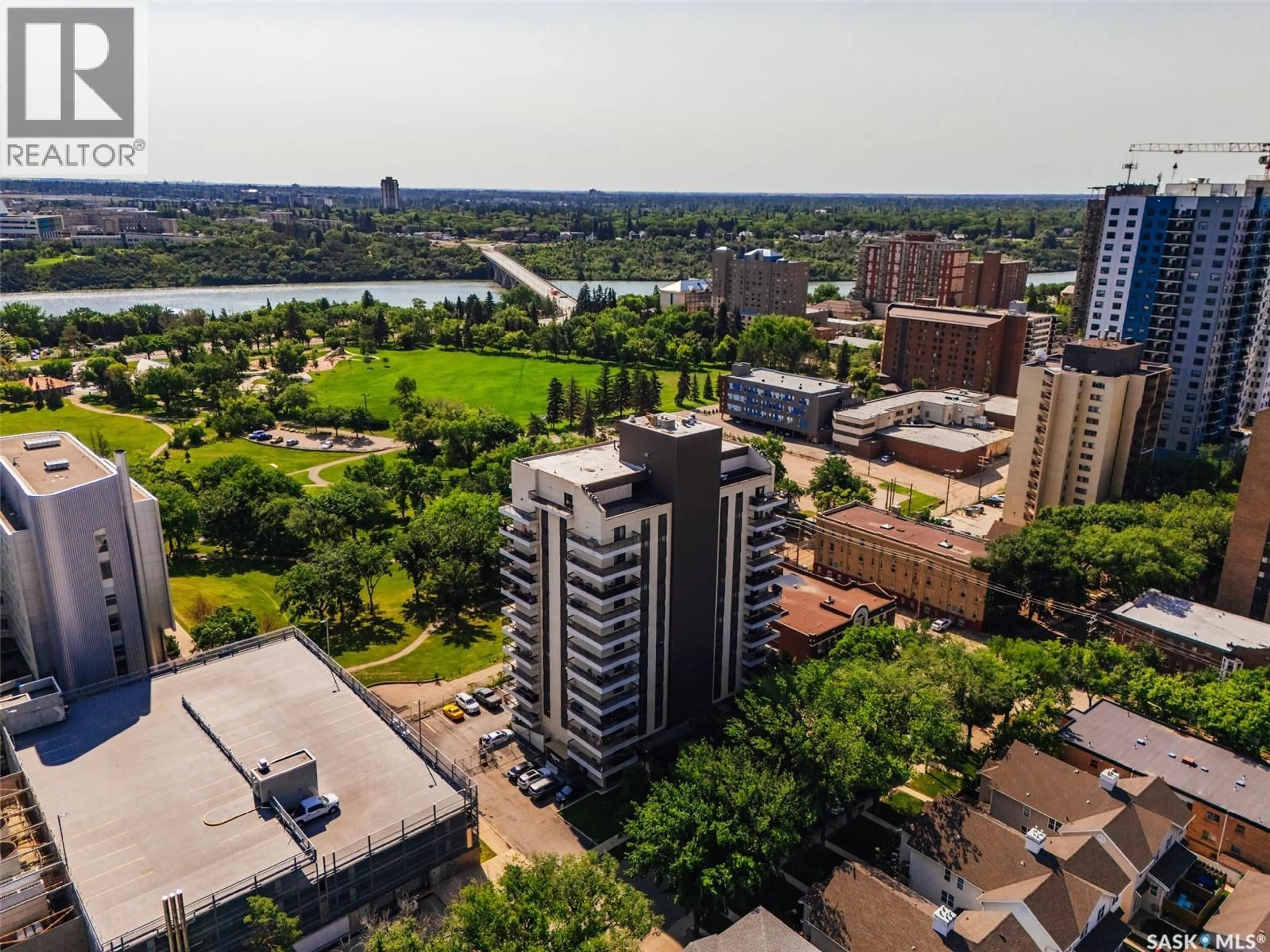 A pic from outside/outdoor area/front of a property/back of a property/a pic from drone, city buildings view from balcony for 902 - 510 5TH AVENUE, Saskatoon Saskatchewan S7S2R2