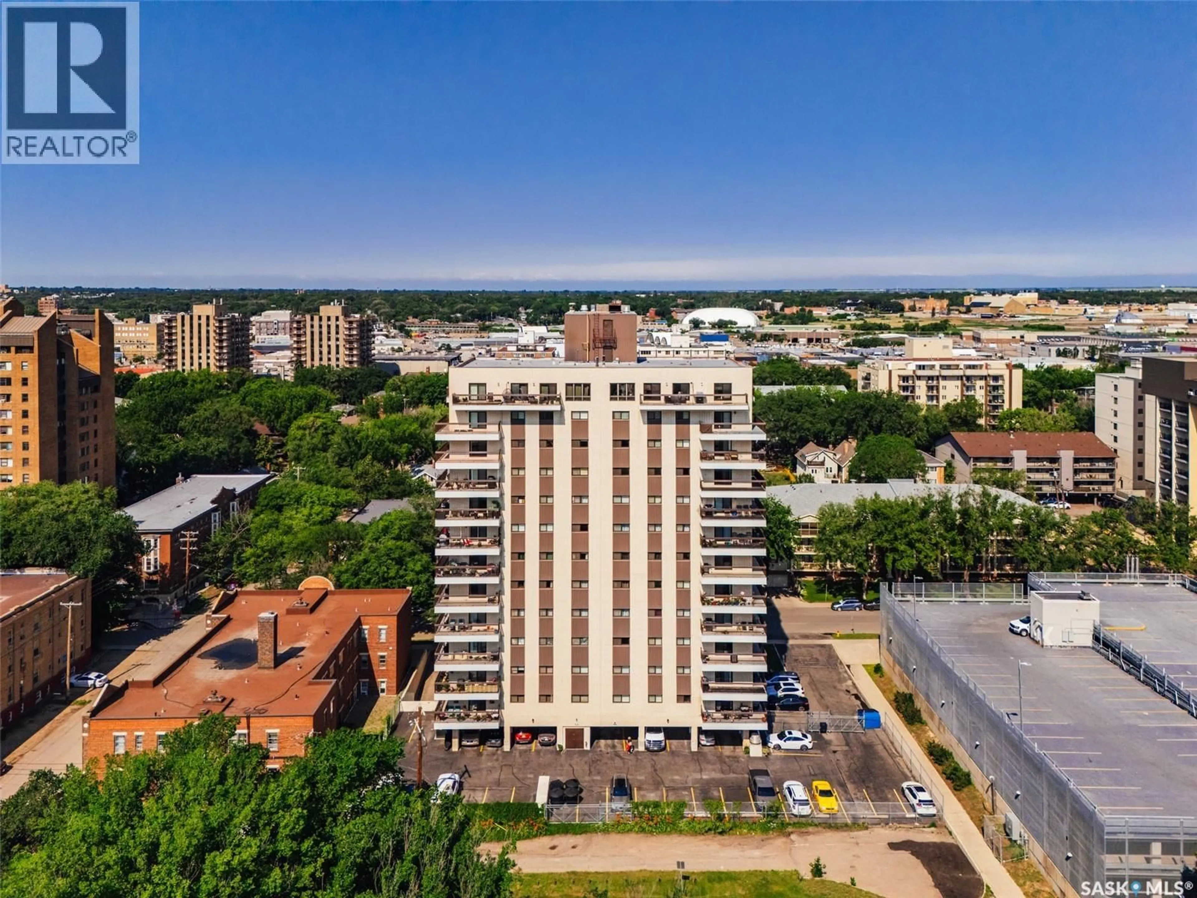 A pic from outside/outdoor area/front of a property/back of a property/a pic from drone, city buildings view from balcony for 902 - 510 5TH AVENUE, Saskatoon Saskatchewan S7S2R2