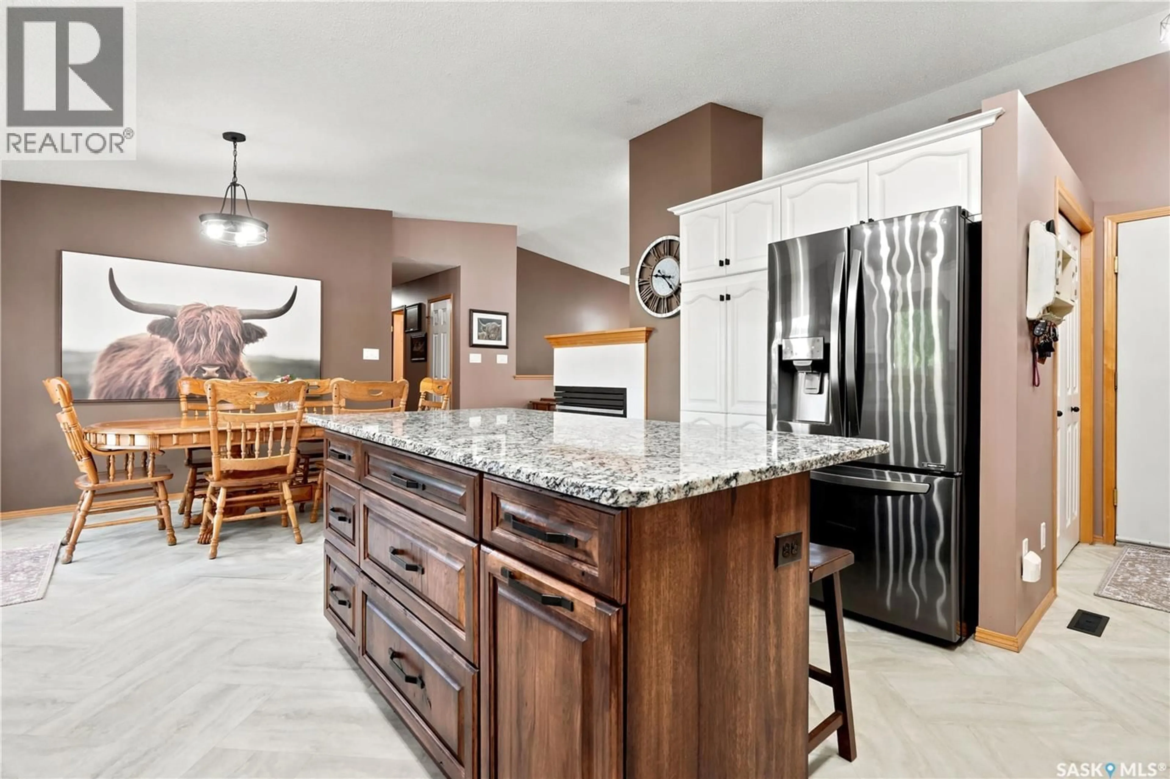 Open concept kitchen, ceramic/tile floor for 12 STERN PLACE, Edenwold Rm No.158 Saskatchewan S4L1B2