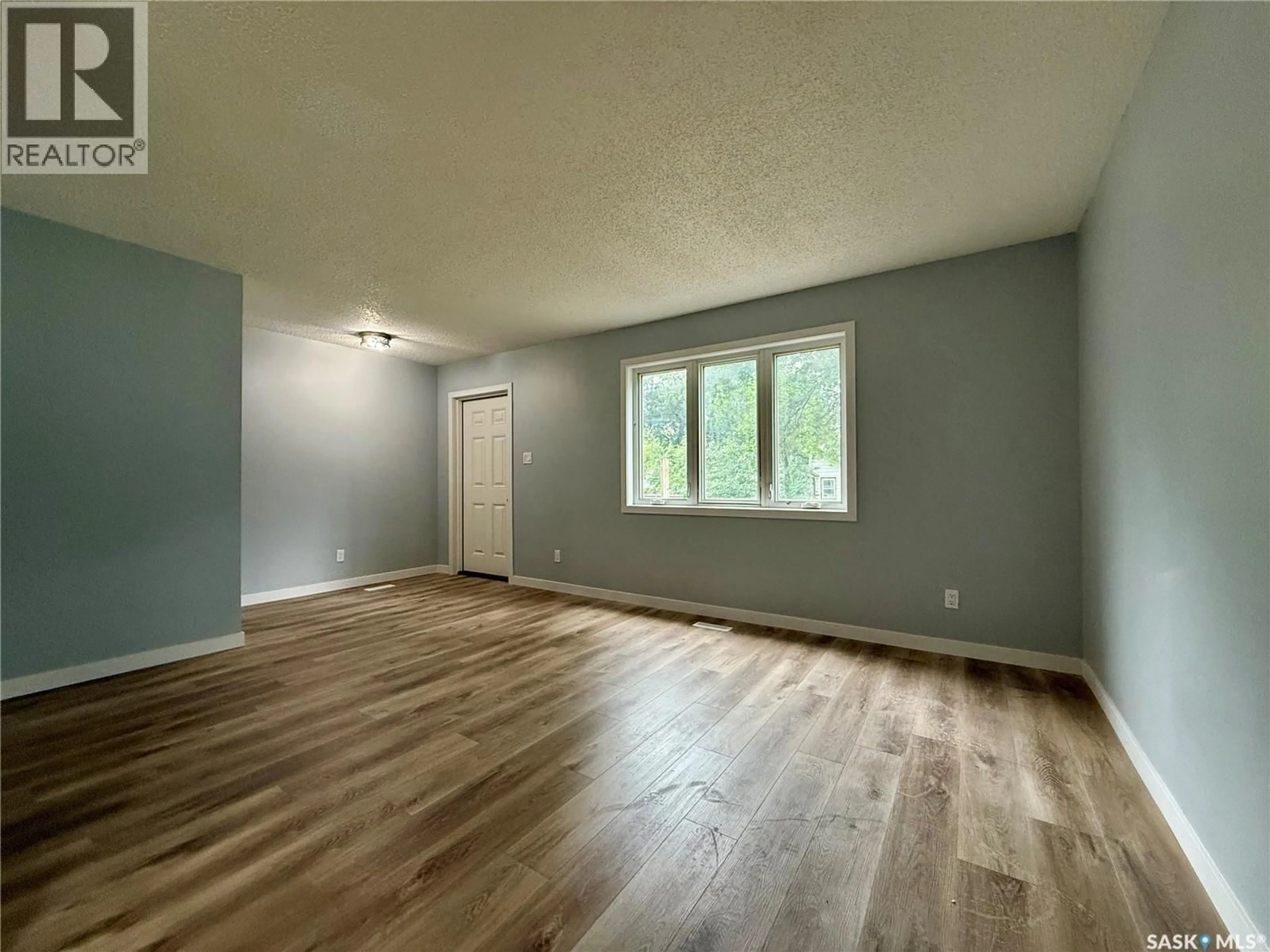 A pic of a room for 133 L AVENUE, Saskatoon Saskatchewan S7M2G0
