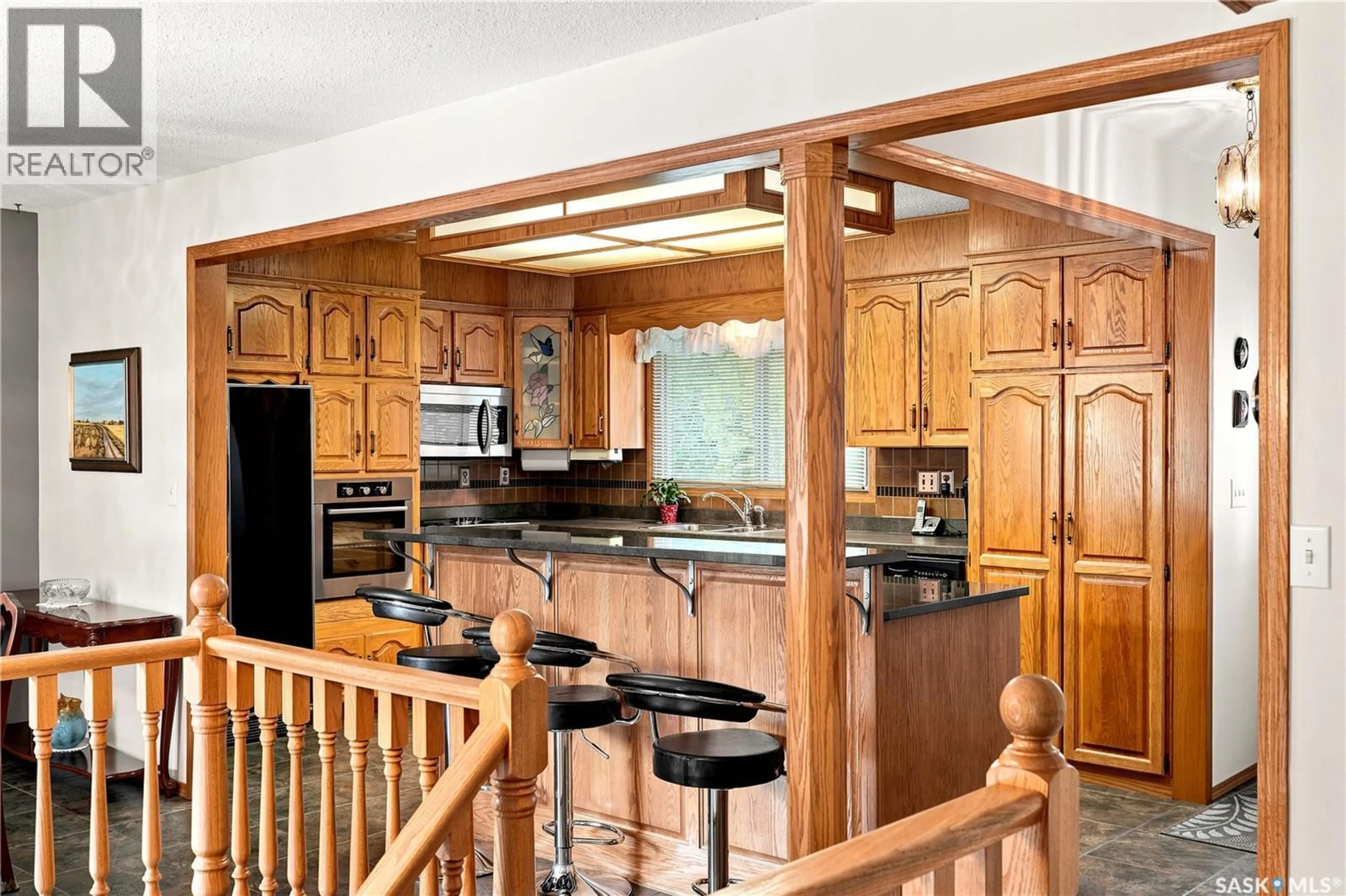 Open concept kitchen, unknown for 429 MONTREAL AVENUE, Saskatoon Saskatchewan S7M3L2