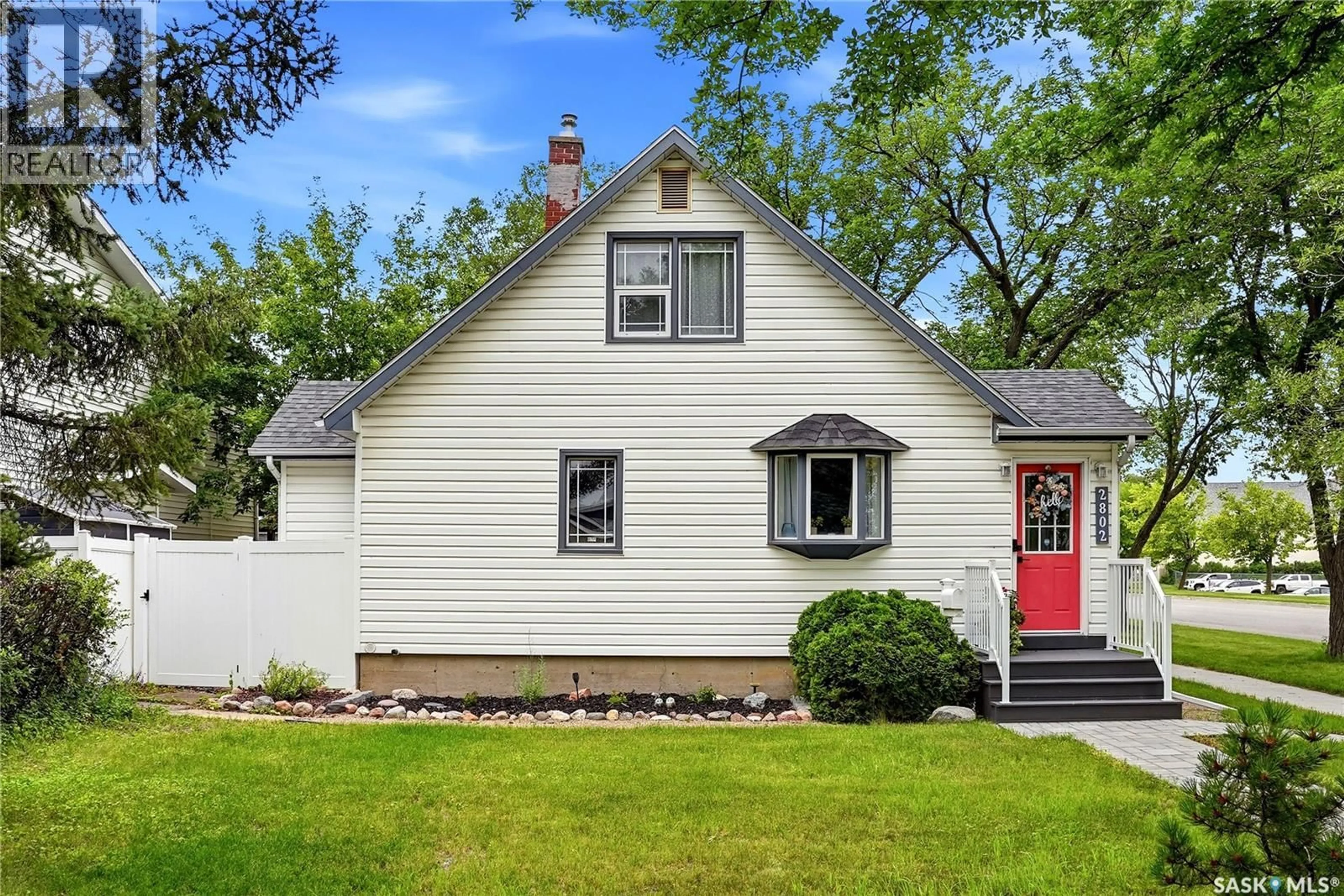 Home with vinyl exterior material, street for 2802 MONTAGUE STREET, Regina Saskatchewan S4S1Z2