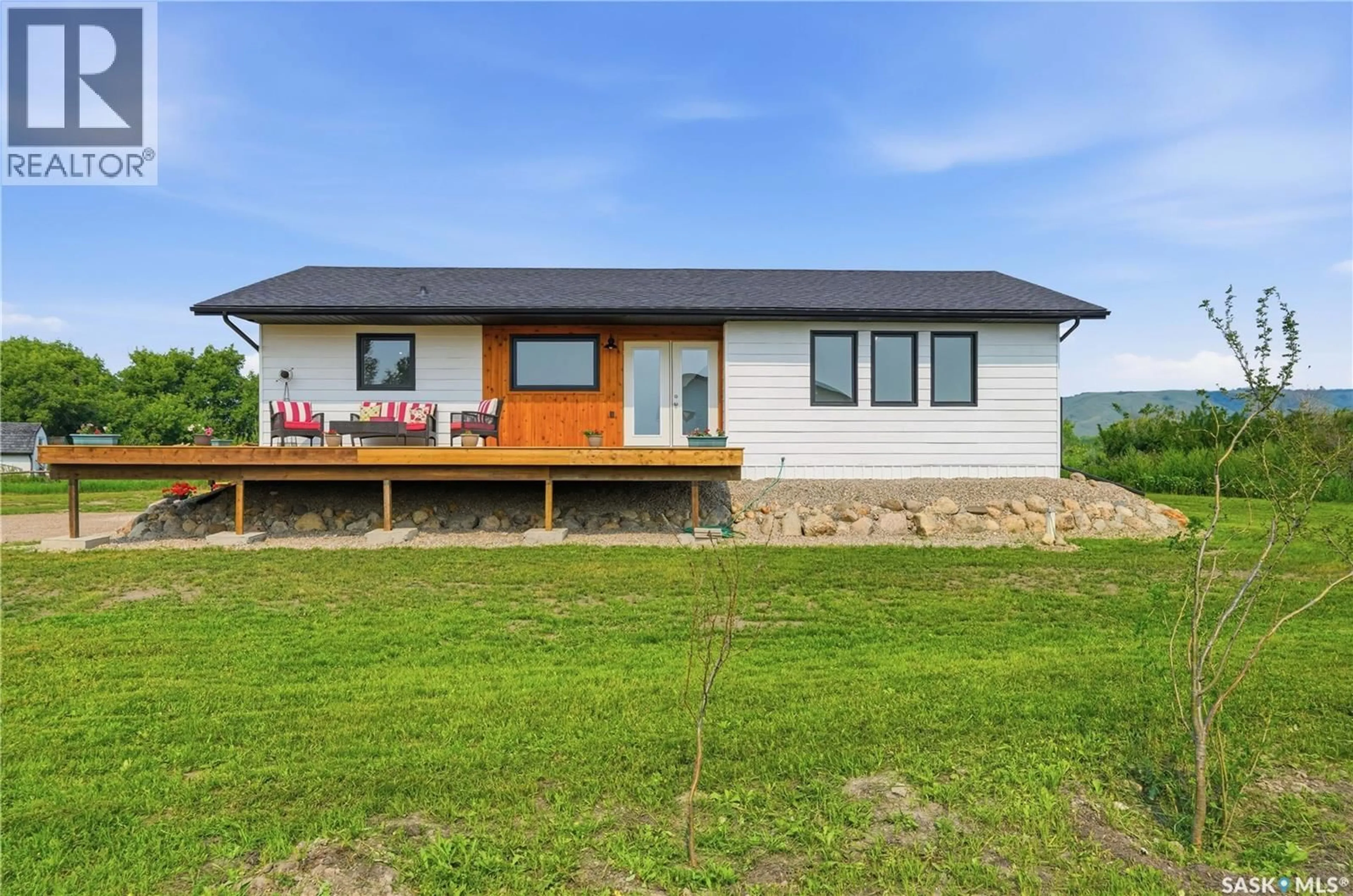 Home with vinyl exterior material, building for 54B MARSHALL CRESCENT, Katepwa Beach Saskatchewan S0G2Y0