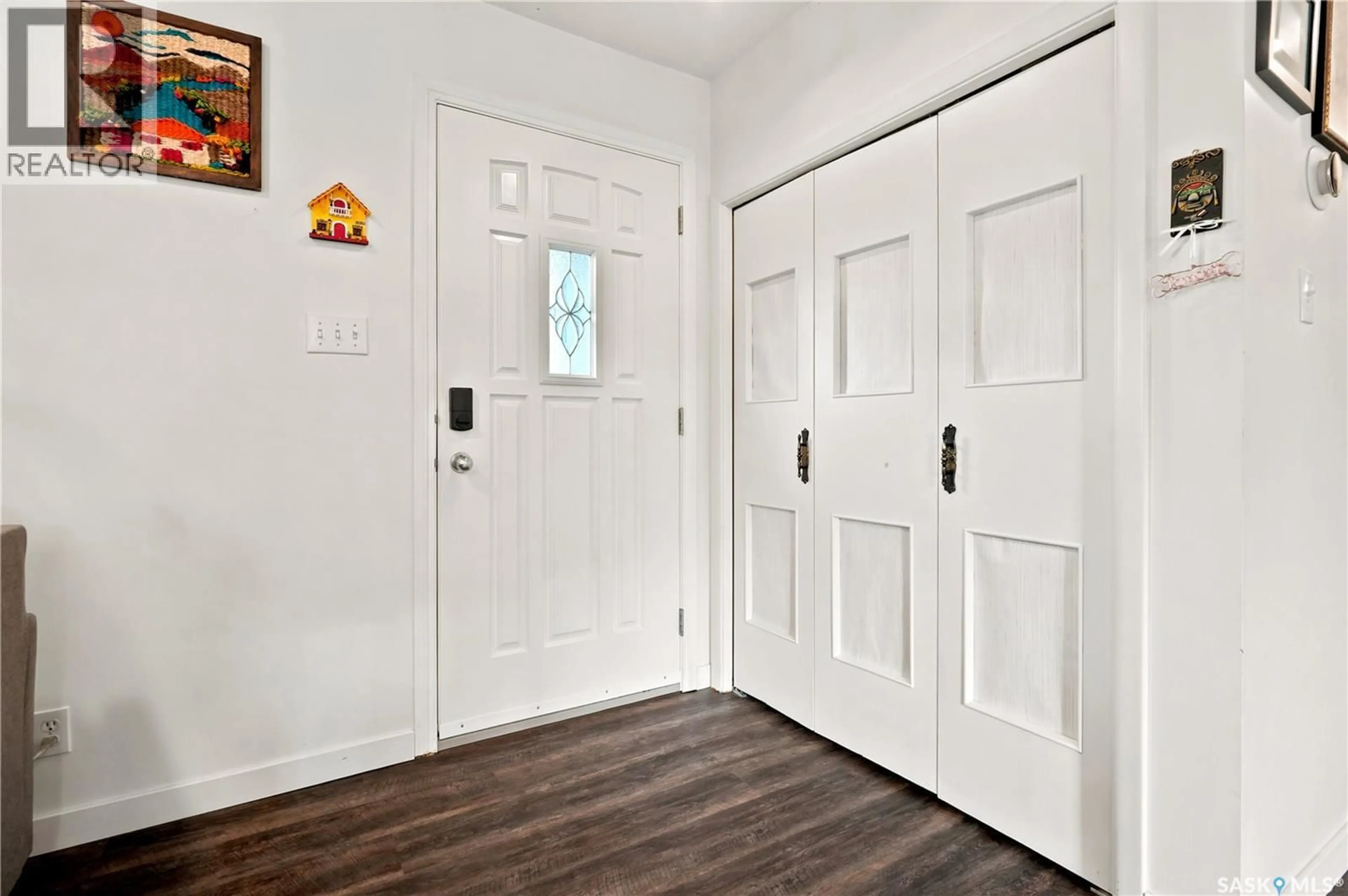 Indoor entryway for 7343 8TH AVENUE, Regina Saskatchewan S4T0X2