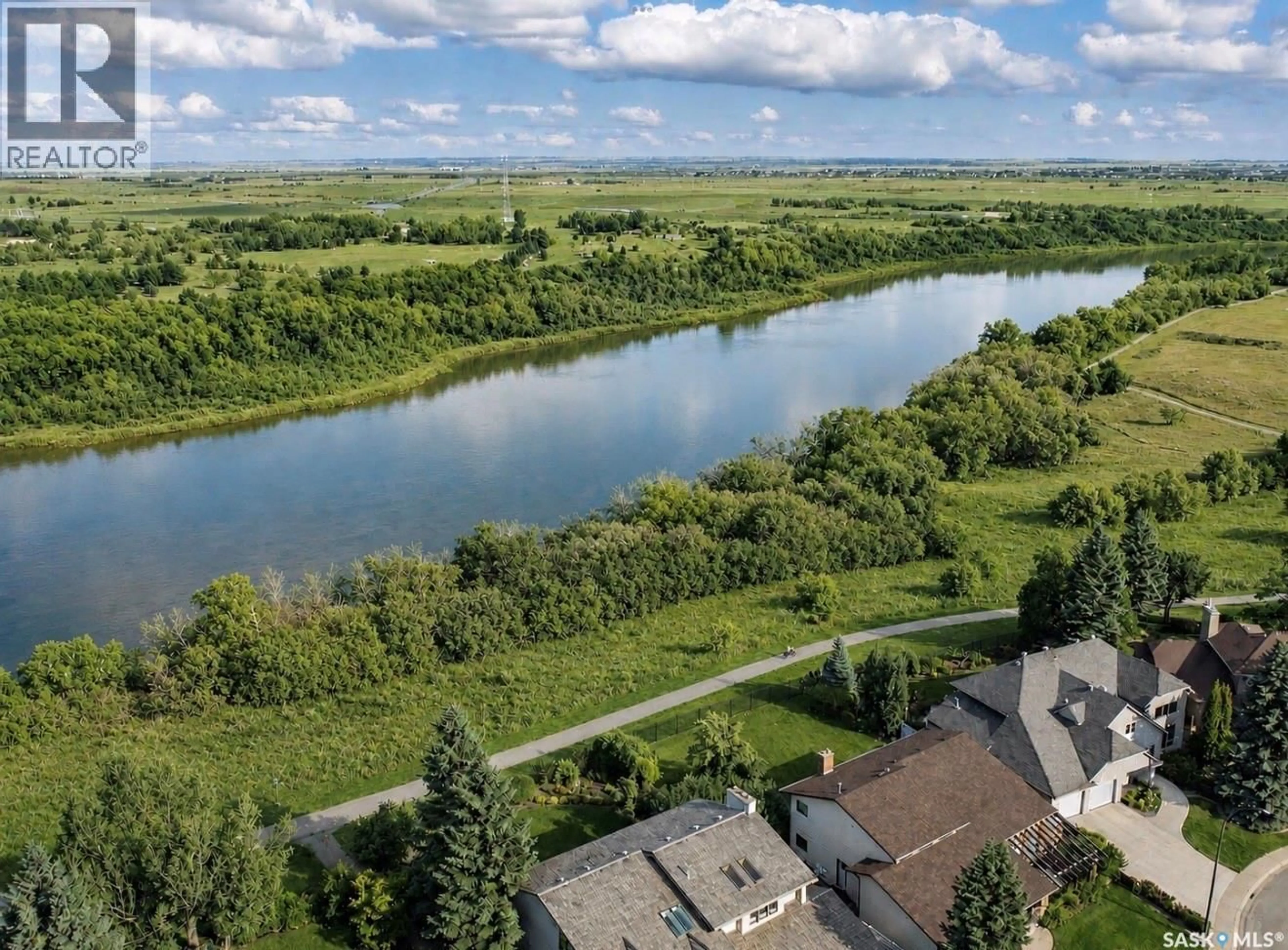 A pic from outside/outdoor area/front of a property/back of a property/a pic from drone, water/lake/river/ocean view for 323 MALLIN CRESCENT, Saskatoon Saskatchewan S7K7X2