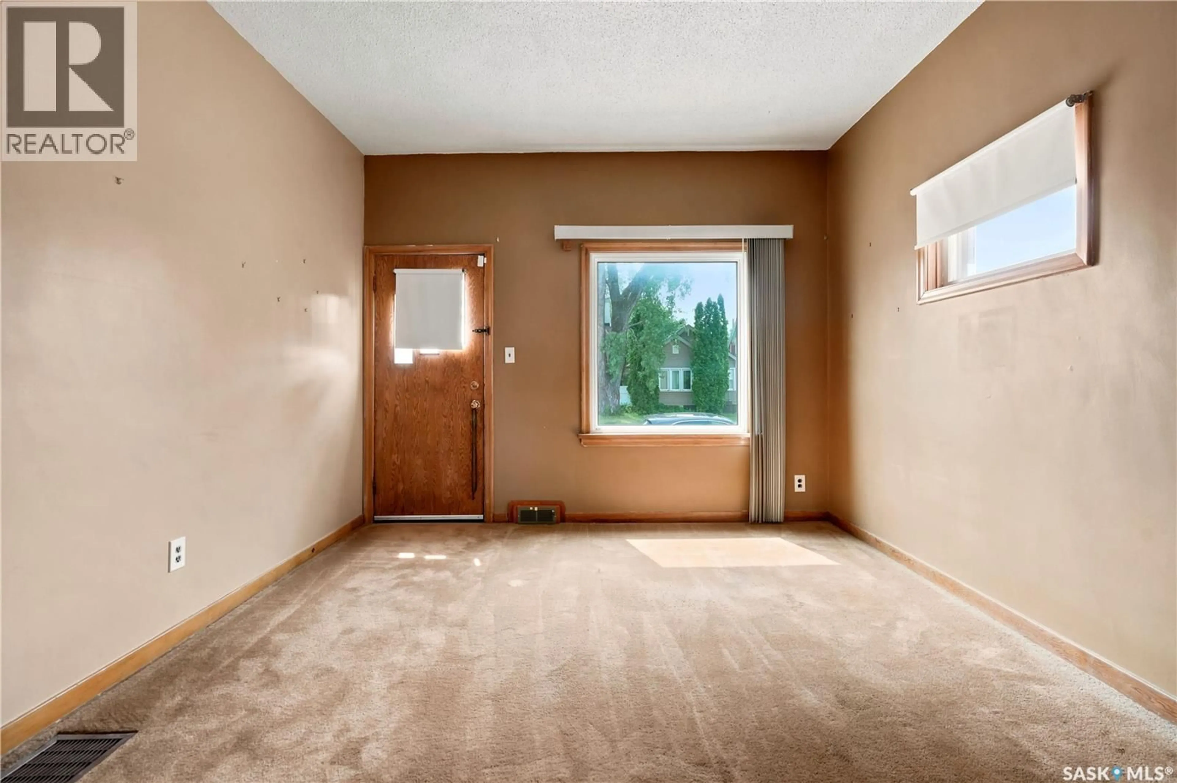 Unknown for 700 COLLEGE AVENUE, Regina Saskatchewan S4N0X7