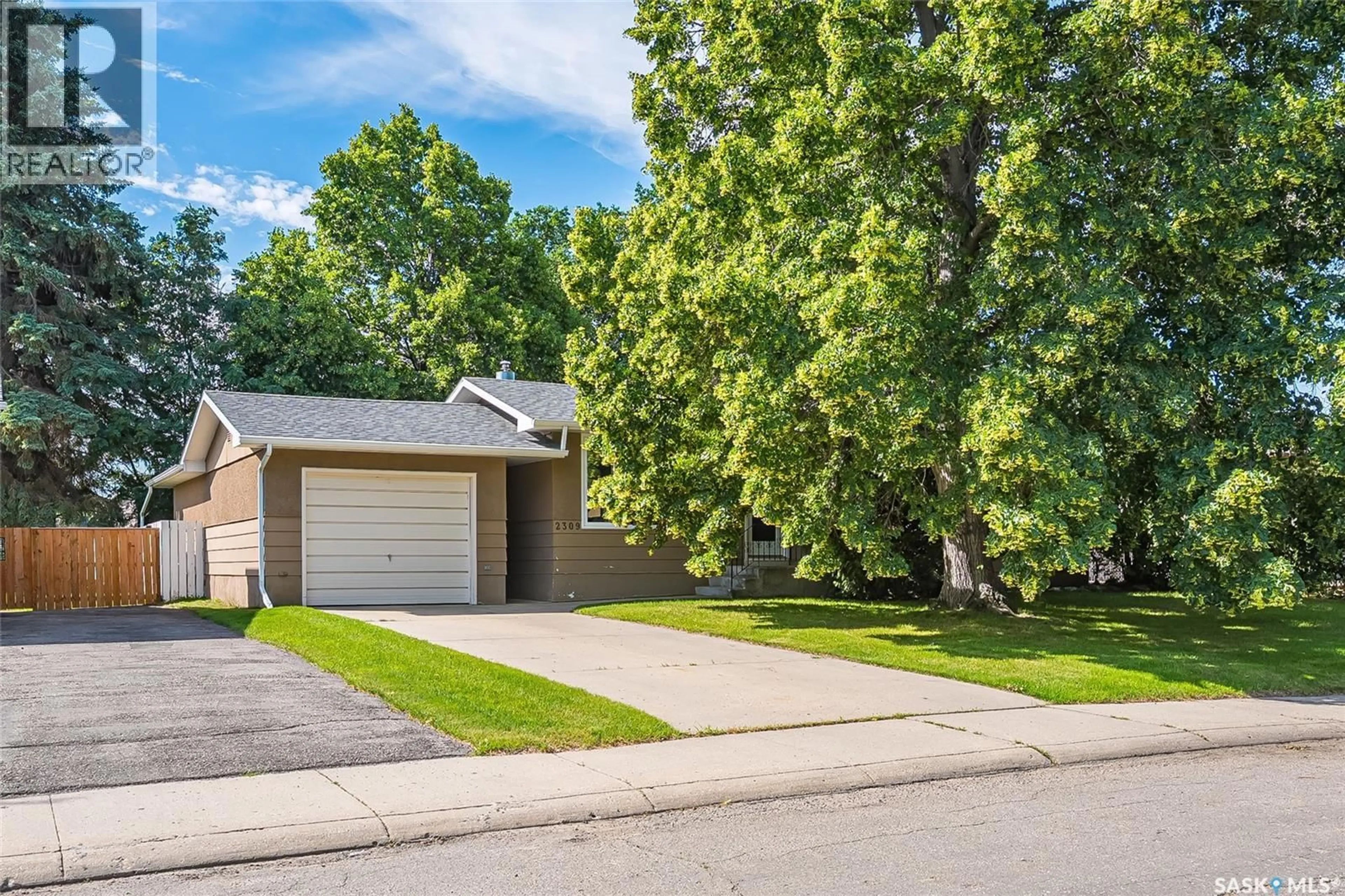 Unknown for 2309 EASTHILL, Saskatoon Saskatchewan S7J3E4