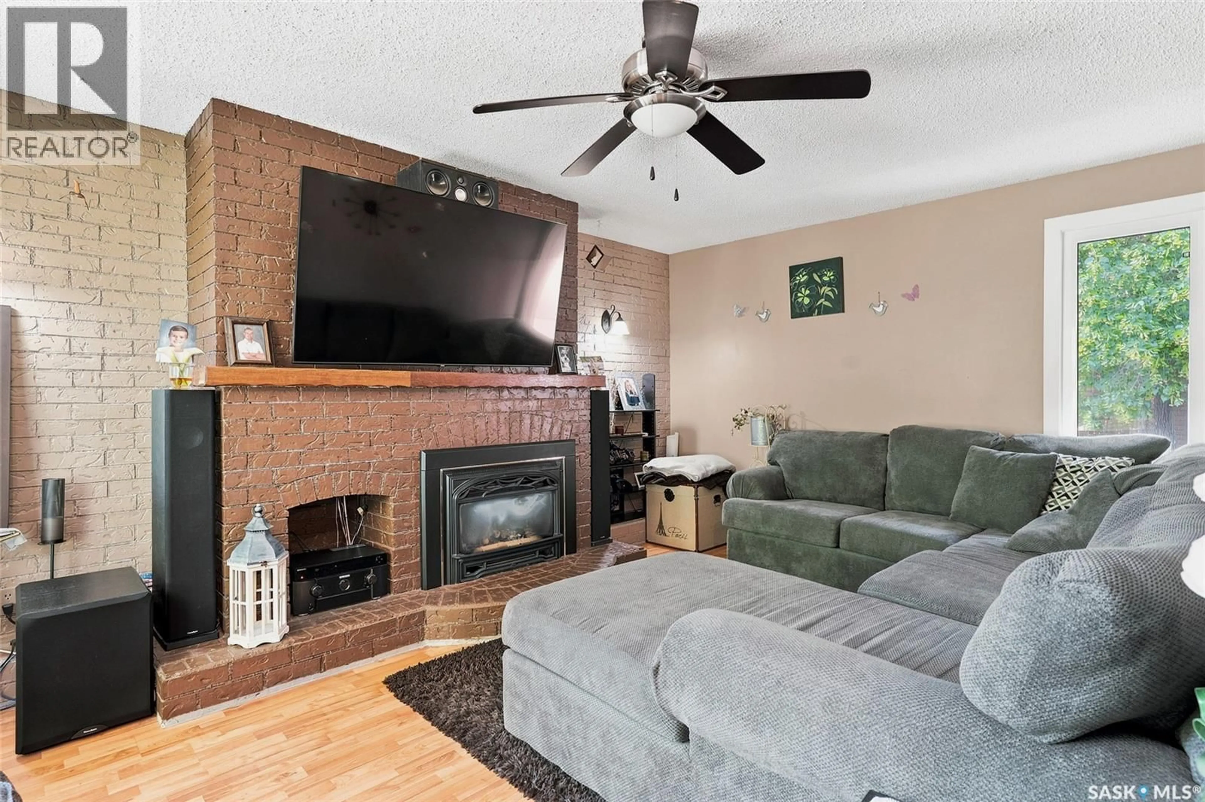 Living room with furniture, unknown for 2309 EASTHILL, Saskatoon Saskatchewan S7J3E4
