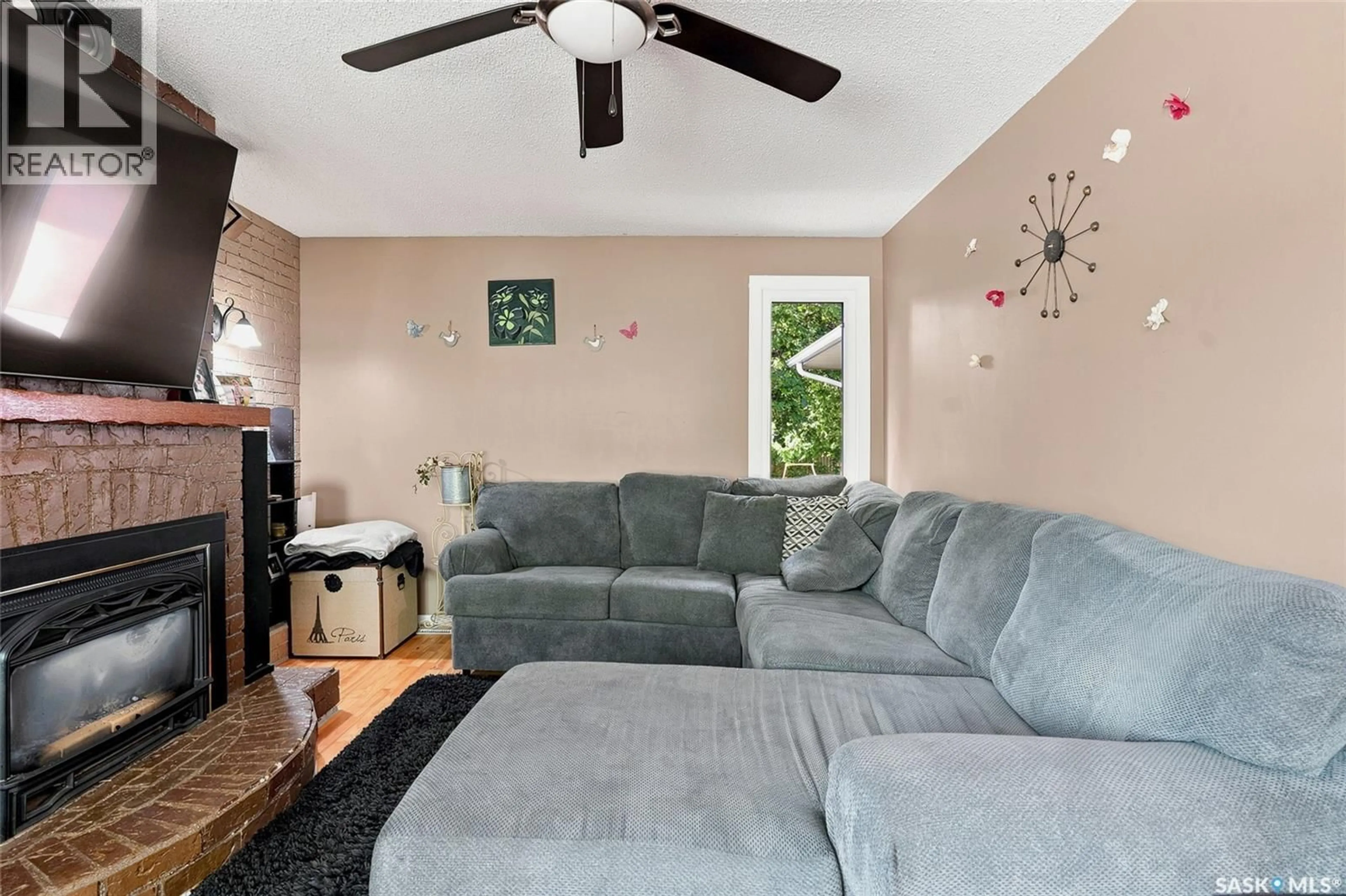 Living room with furniture, unknown for 2309 EASTHILL, Saskatoon Saskatchewan S7J3E4