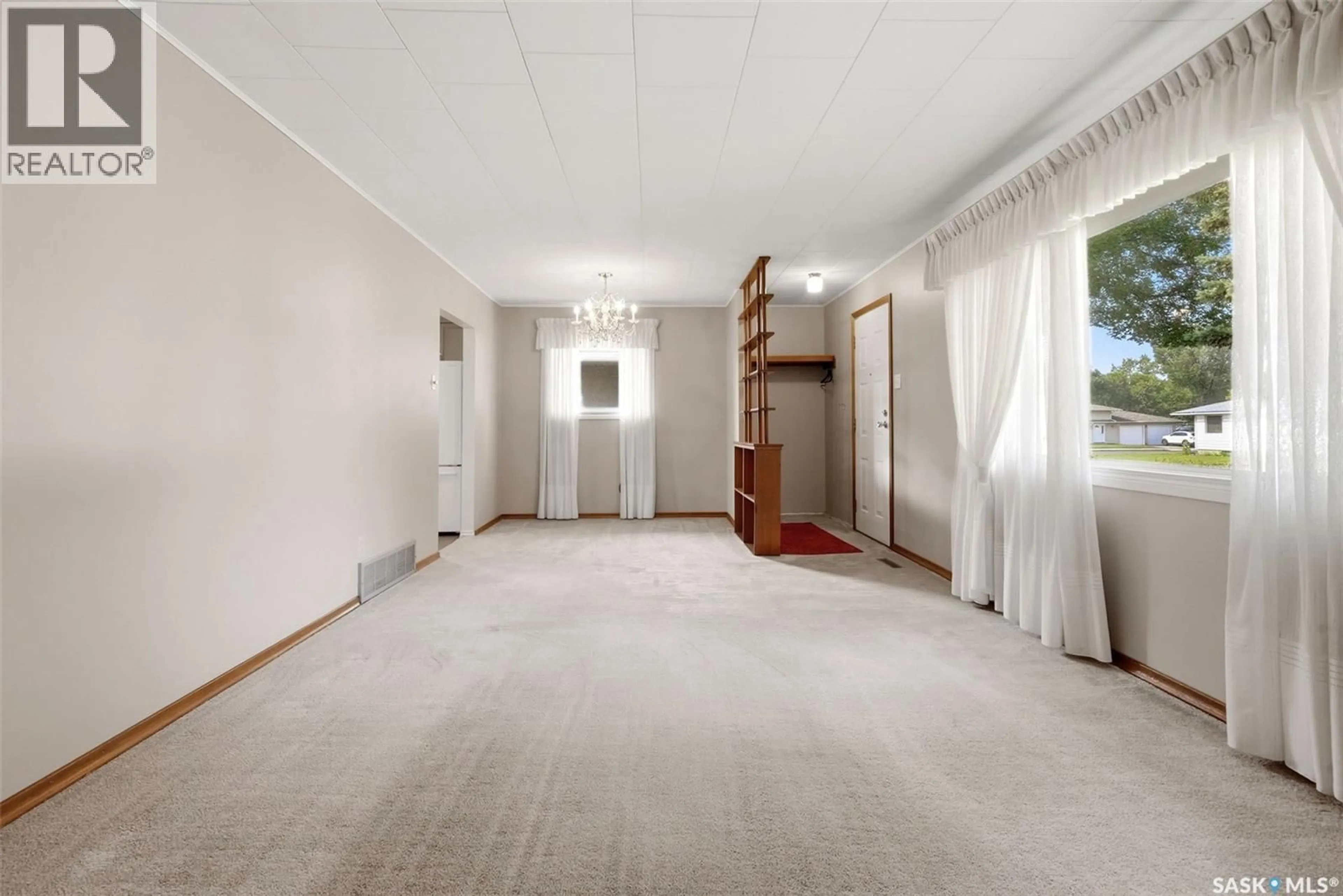 A pic of a room for 273 ANGUS STREET, Regina Saskatchewan S4R3K5