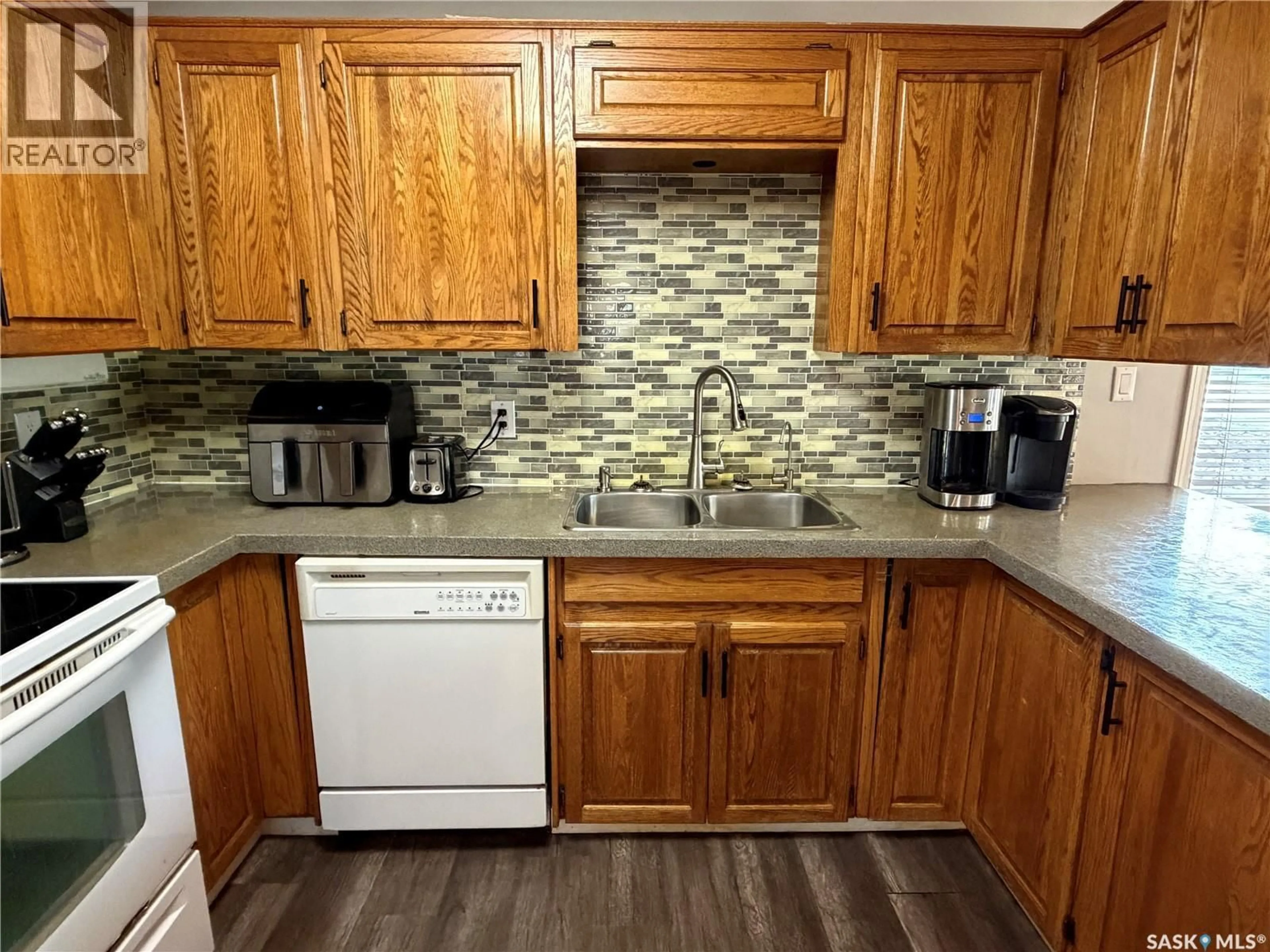 Standard kitchen, unknown for 202 1ST STREET, Turtleford Saskatchewan S0M2Y0