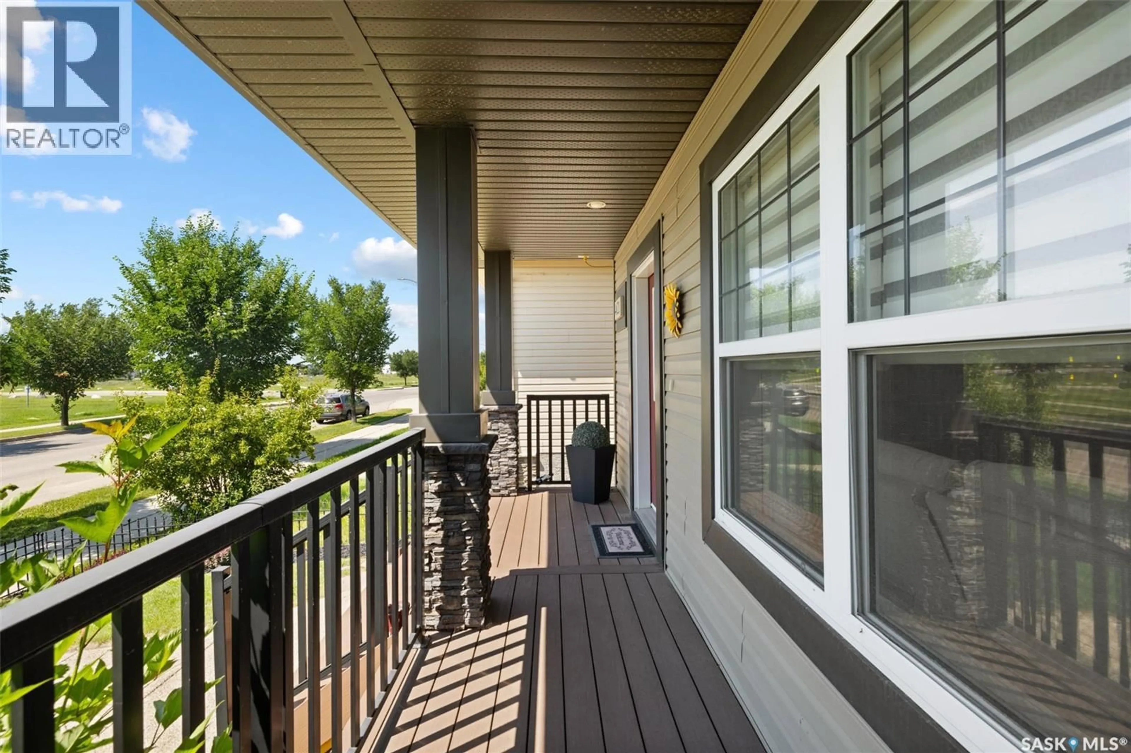 Patio, water/lake/river/ocean view for 4821 JAMES HILL ROAD, Regina Saskatchewan S4W0C6