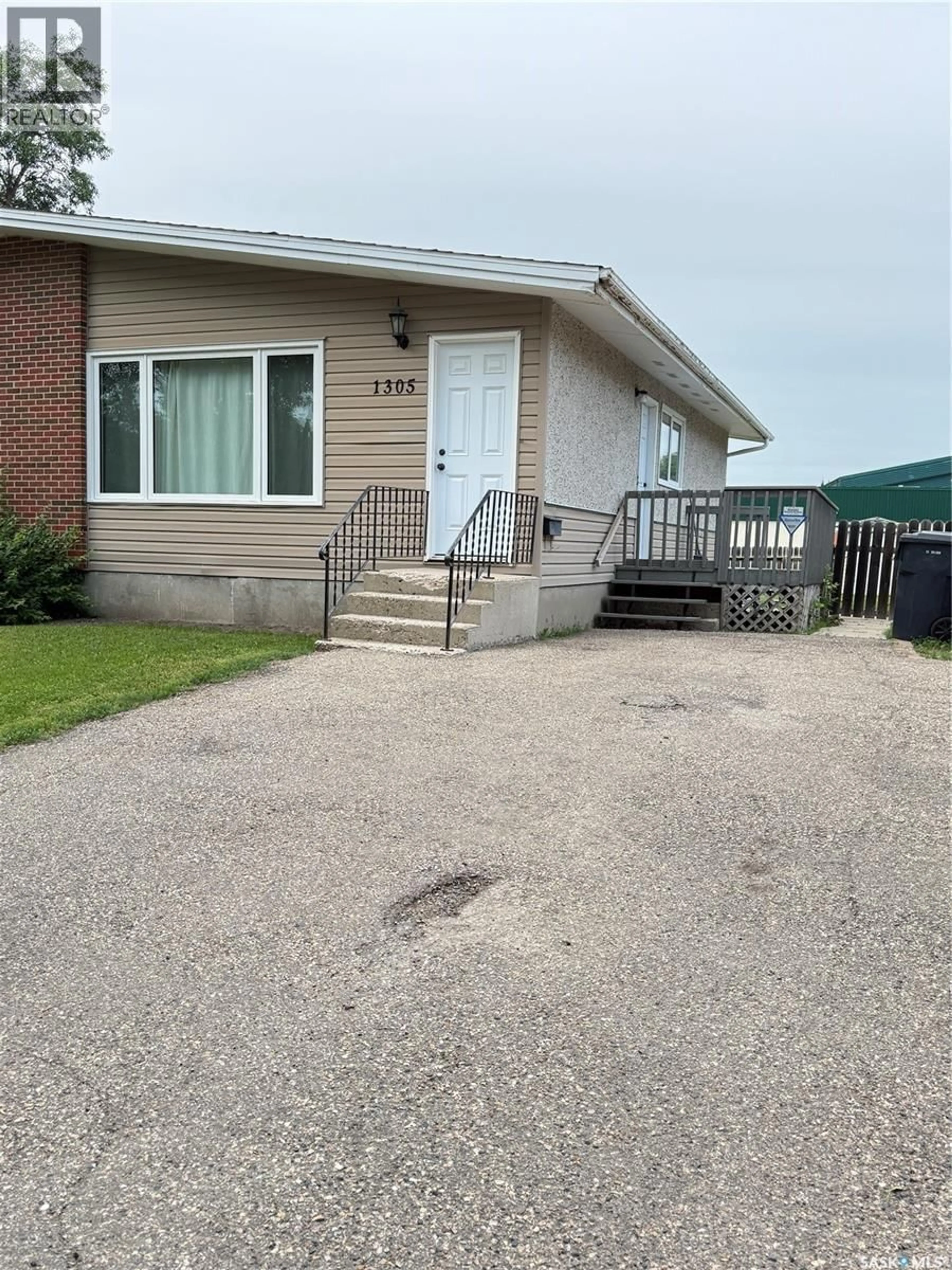 Unknown for 1305 PARK AVENUE, Weyburn Saskatchewan S4H0K7