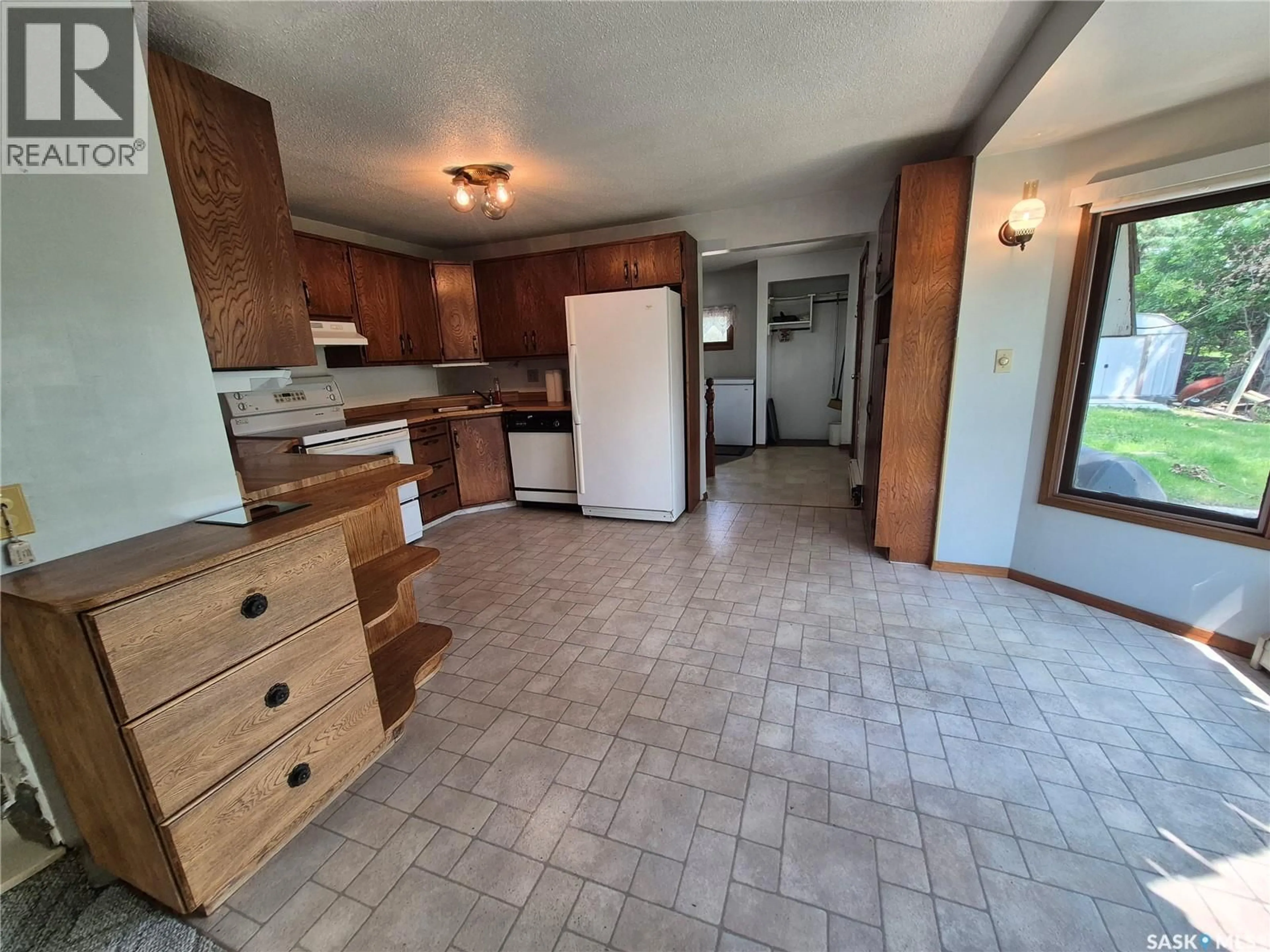 Unknown for 413 PETERSON AVENUE, Radville Saskatchewan S0C2G0