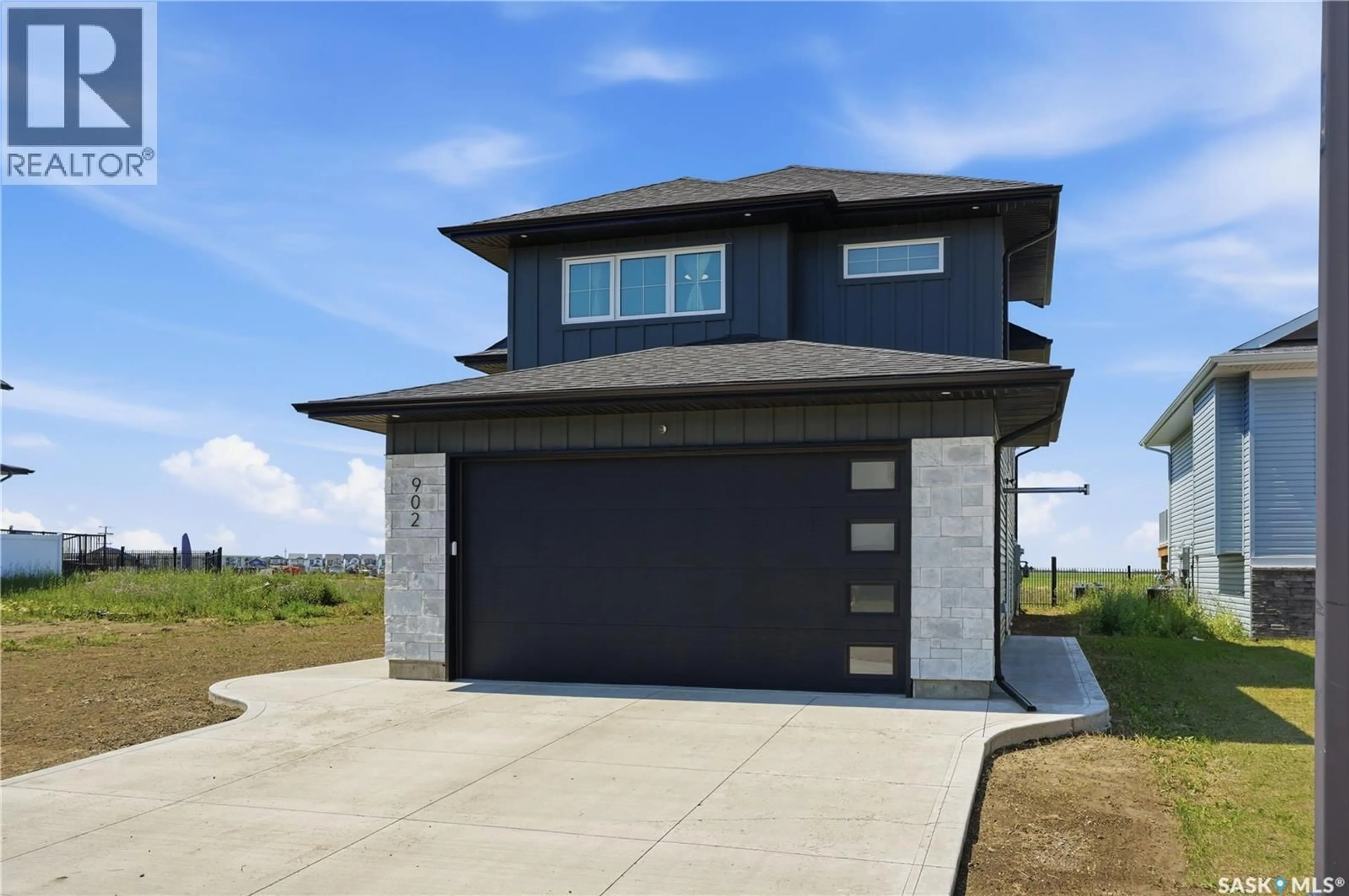 Unknown for 902 BENTLEY MANOR, Saskatoon Saskatchewan S7L6P4