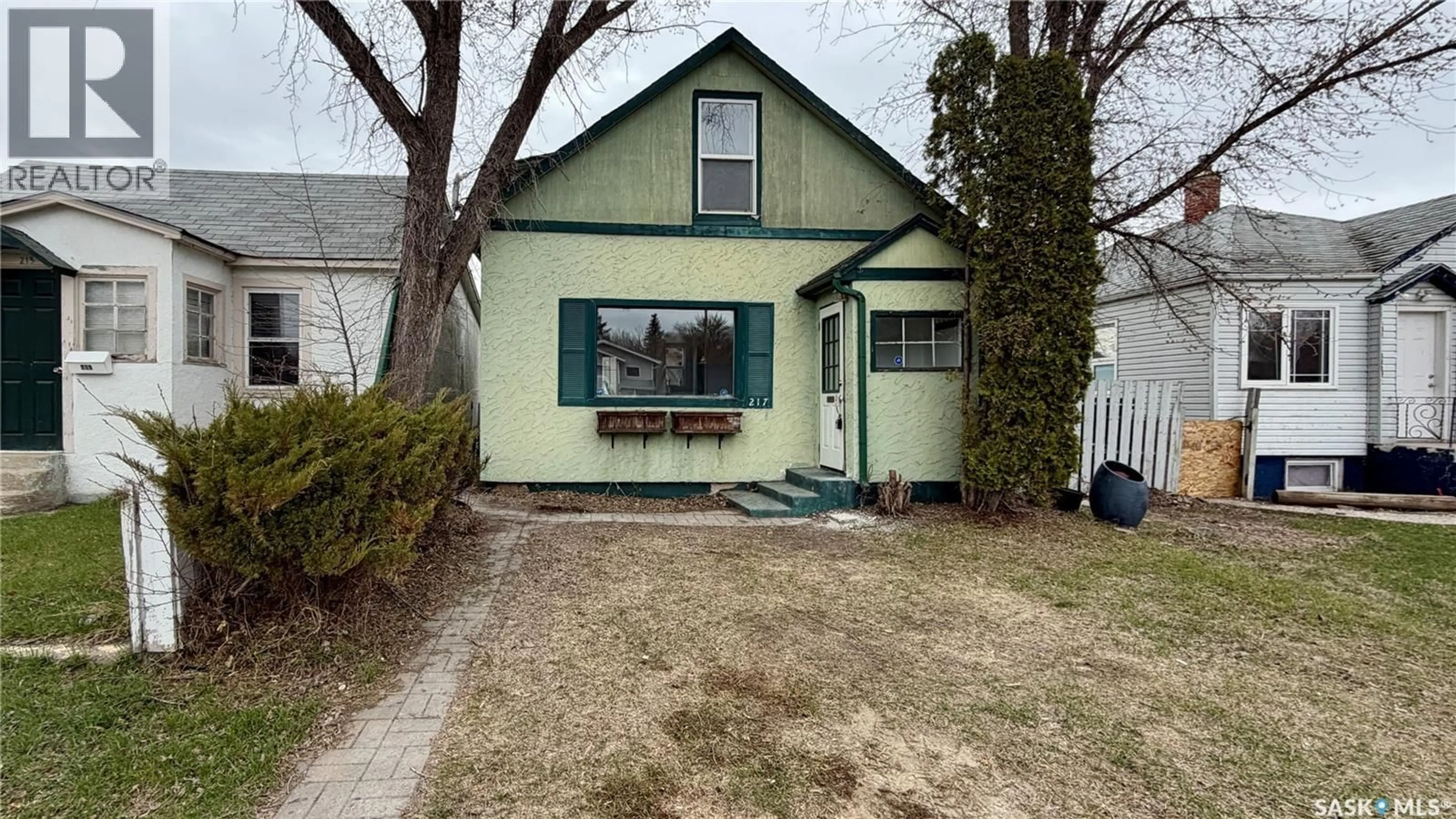 Unknown for 217 L AVENUE, Saskatoon Saskatchewan S7L2P3