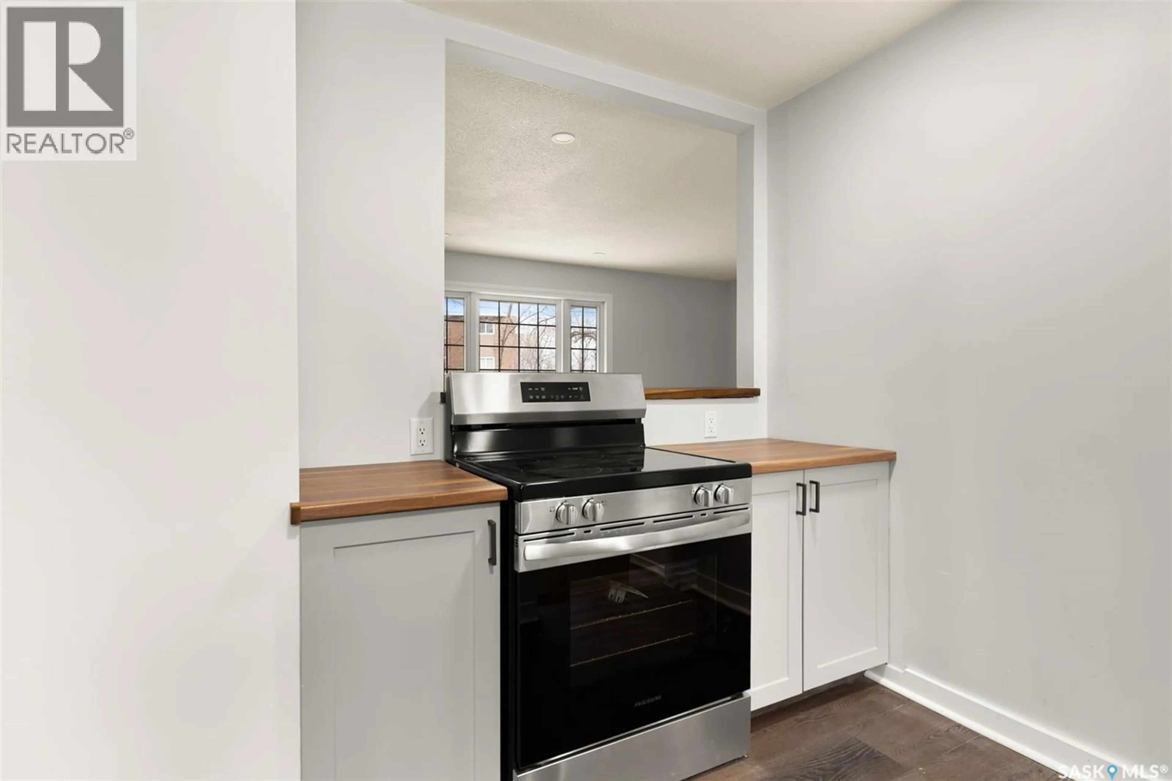 Standard kitchen, wood/laminate floor for 3742 ARGYLE ROAD, Regina Saskatchewan S4S2C2