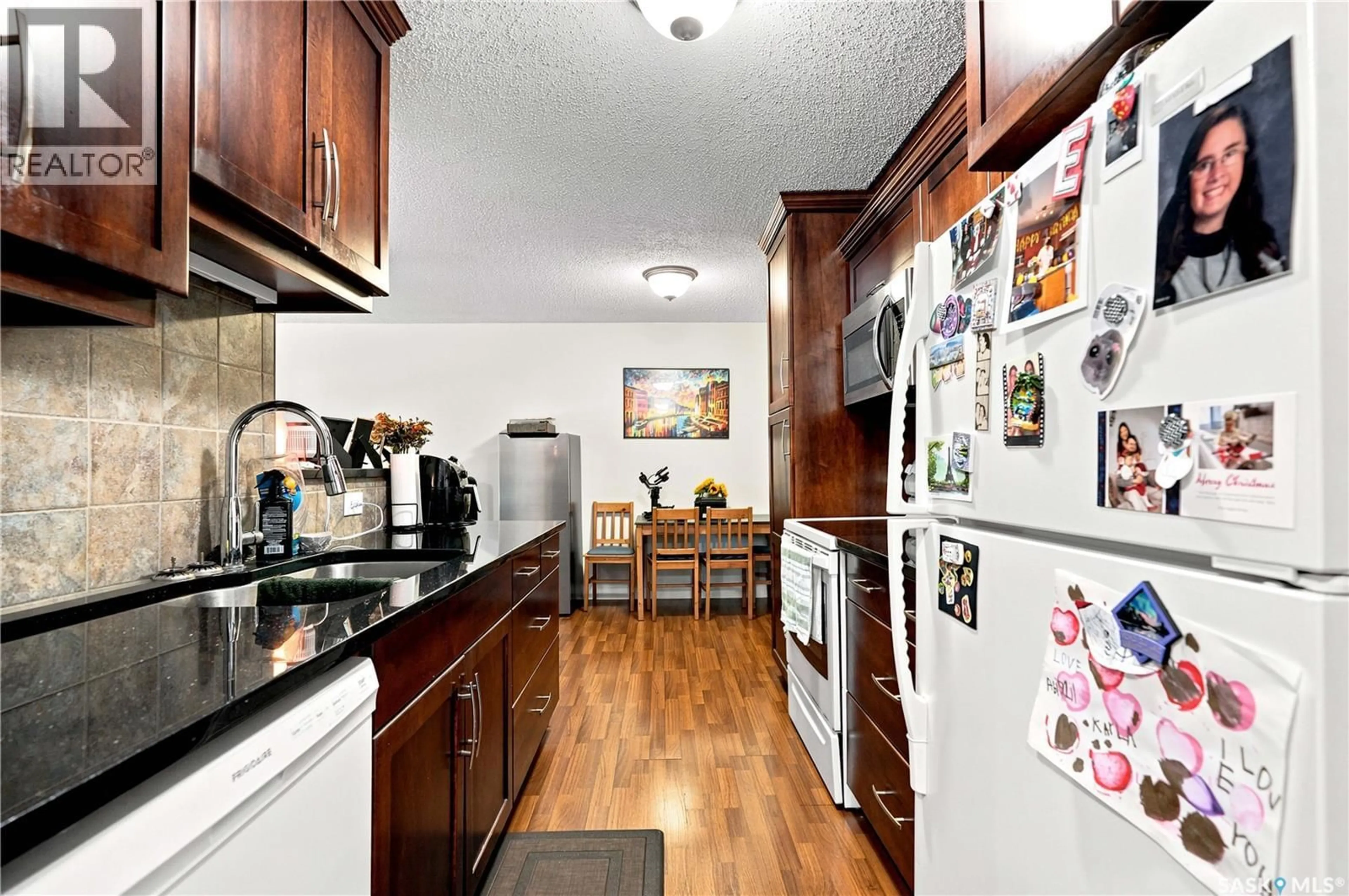 Standard kitchen, unknown for 122 - 219 EDINBURGH PLACE, Saskatoon Saskatchewan S7H5J7