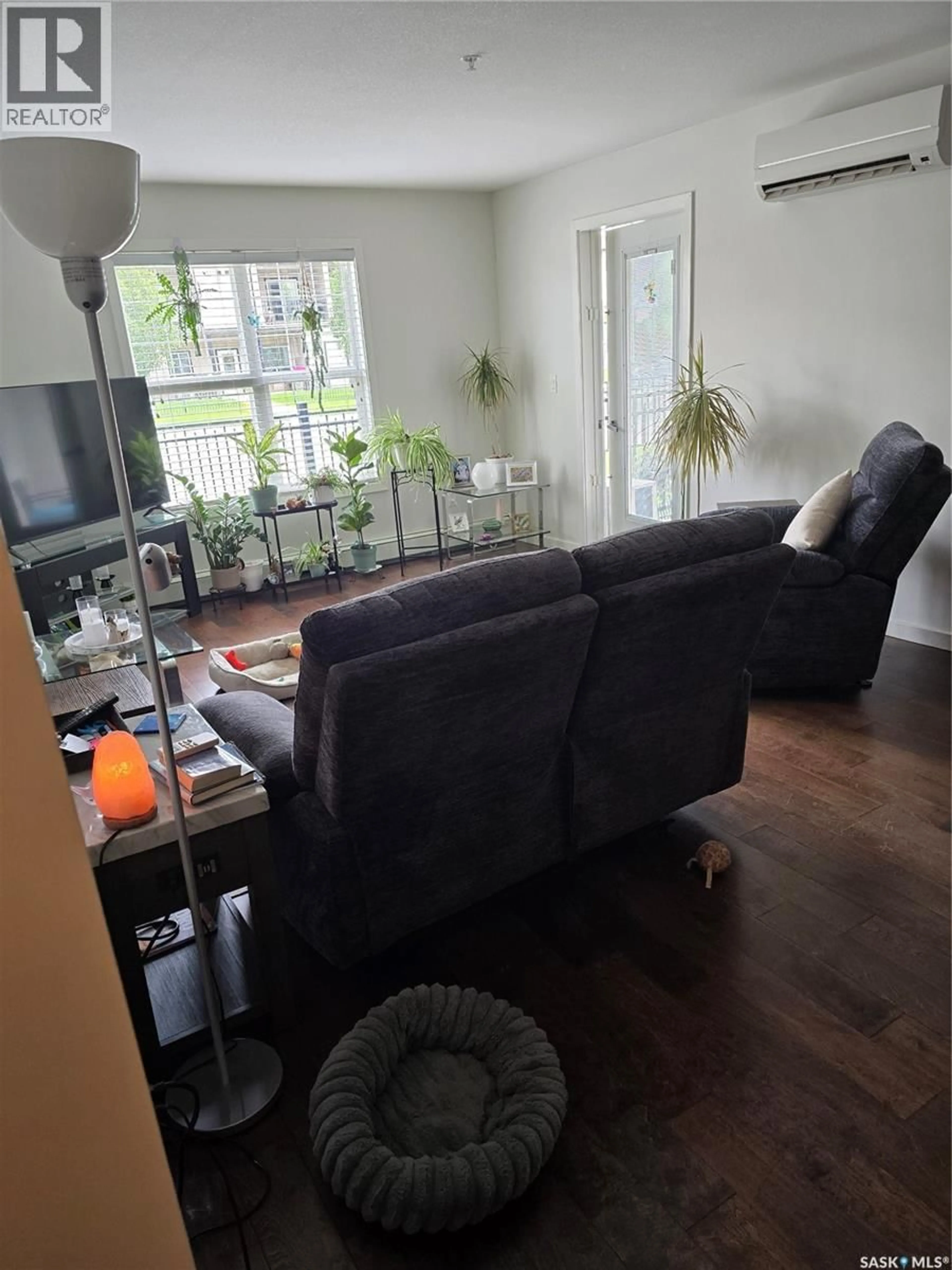 Living room with furniture, unknown for 1545 - 114 NEVILLE DRIVE, Regina Saskatchewan S4Z0A7