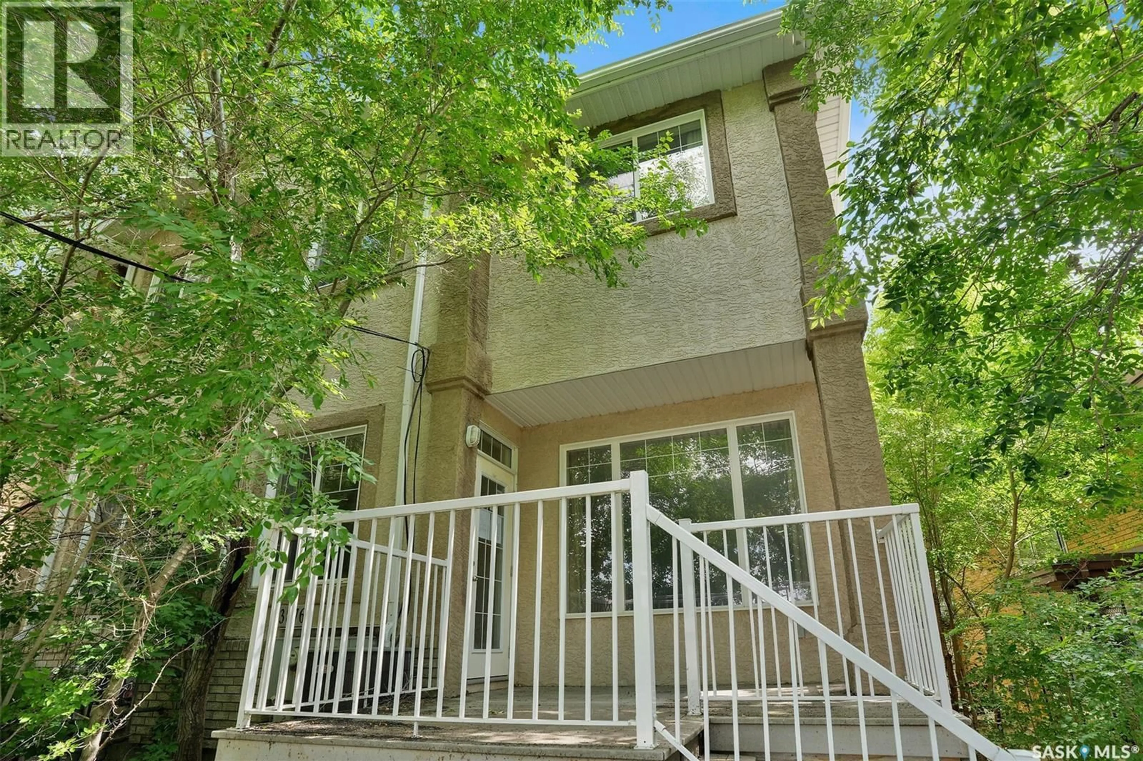 Unknown for 3876 ROBINSON STREET, Regina Saskatchewan S4S3C6