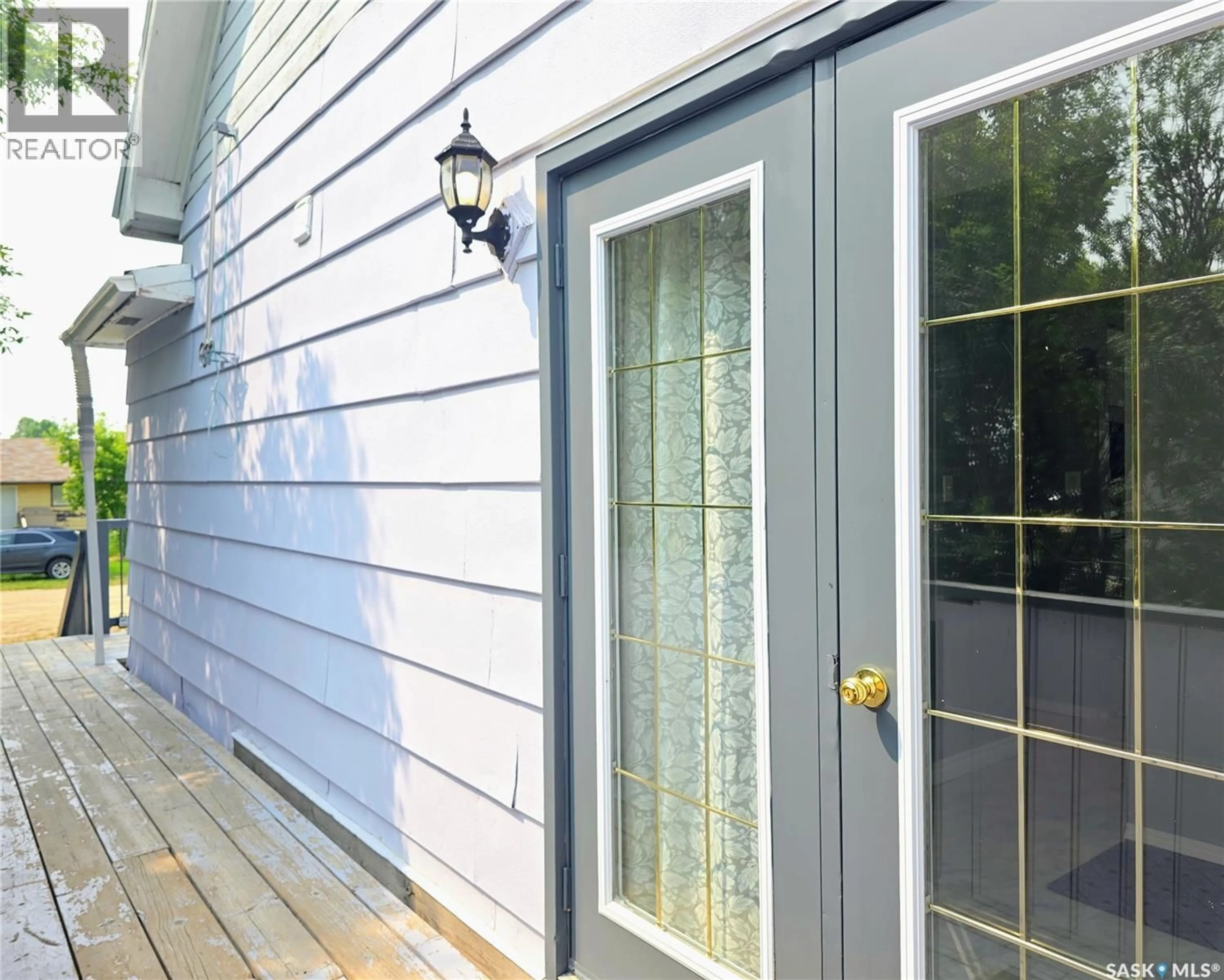 Home with vinyl exterior material, street for 116 2ND AVENUE, Meacham Saskatchewan S0K2V0