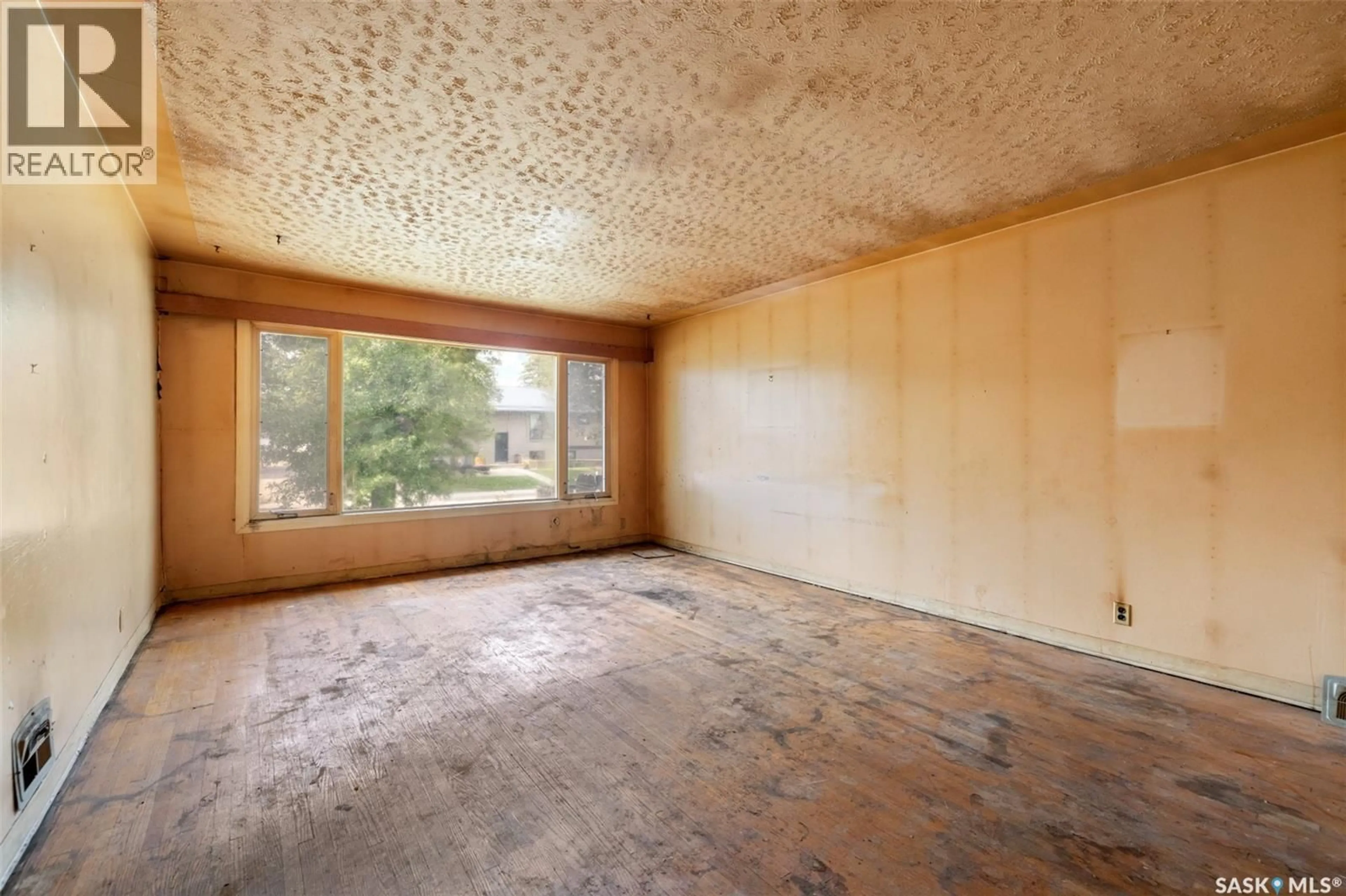 A pic of a room for 403 17TH AVENUE, Regina Saskatchewan S4N0Y4