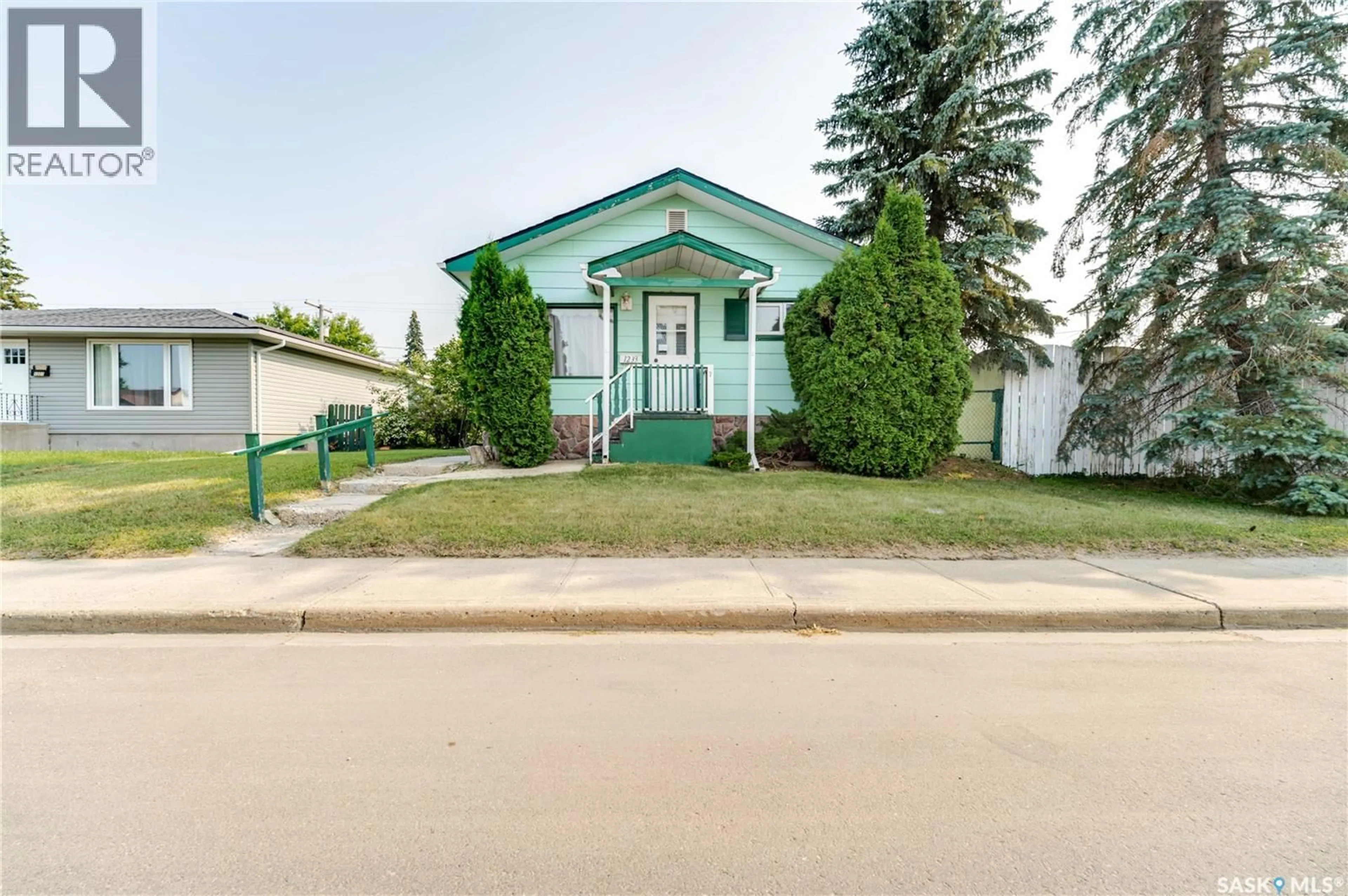 Unknown for 1233 COTEAU STREET, Moose Jaw Saskatchewan S6H5G7