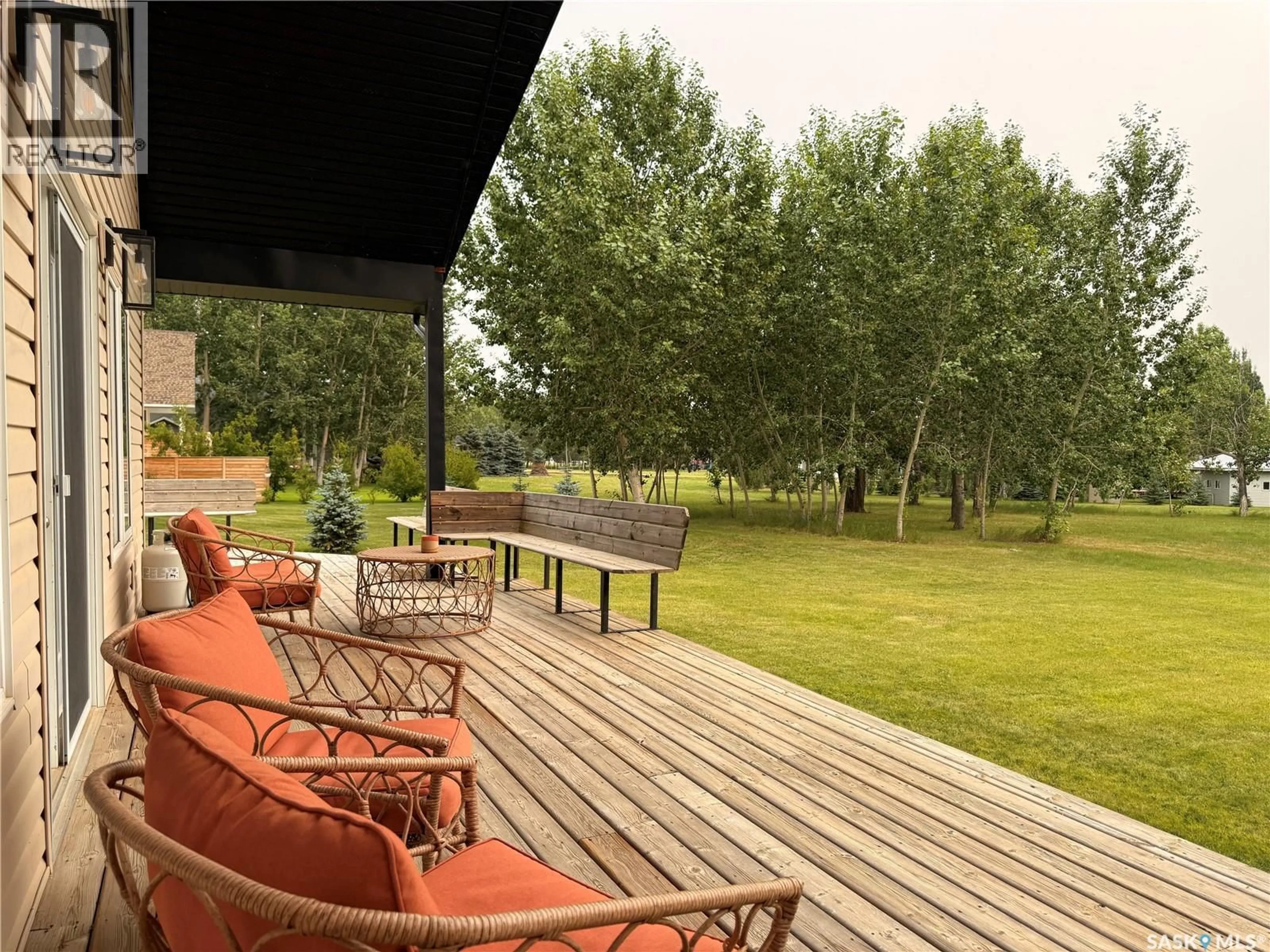 Patio, forest/trees view for 524 VIVIAN BAY, Coteau Rm No. 255 Saskatchewan S0L0G0