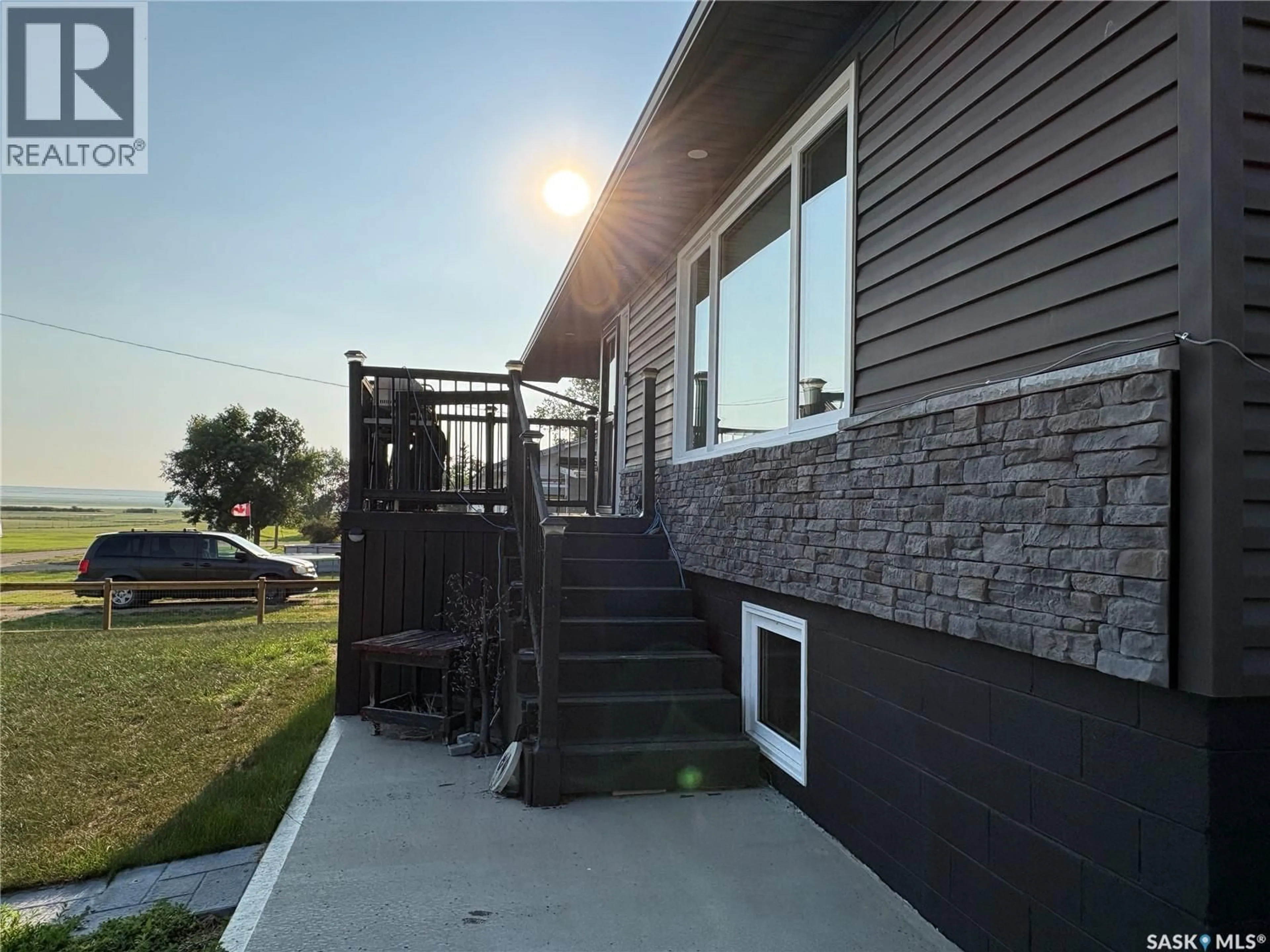Unknown for 105 5TH AVENUE, Hodgeville Saskatchewan S0H2B0