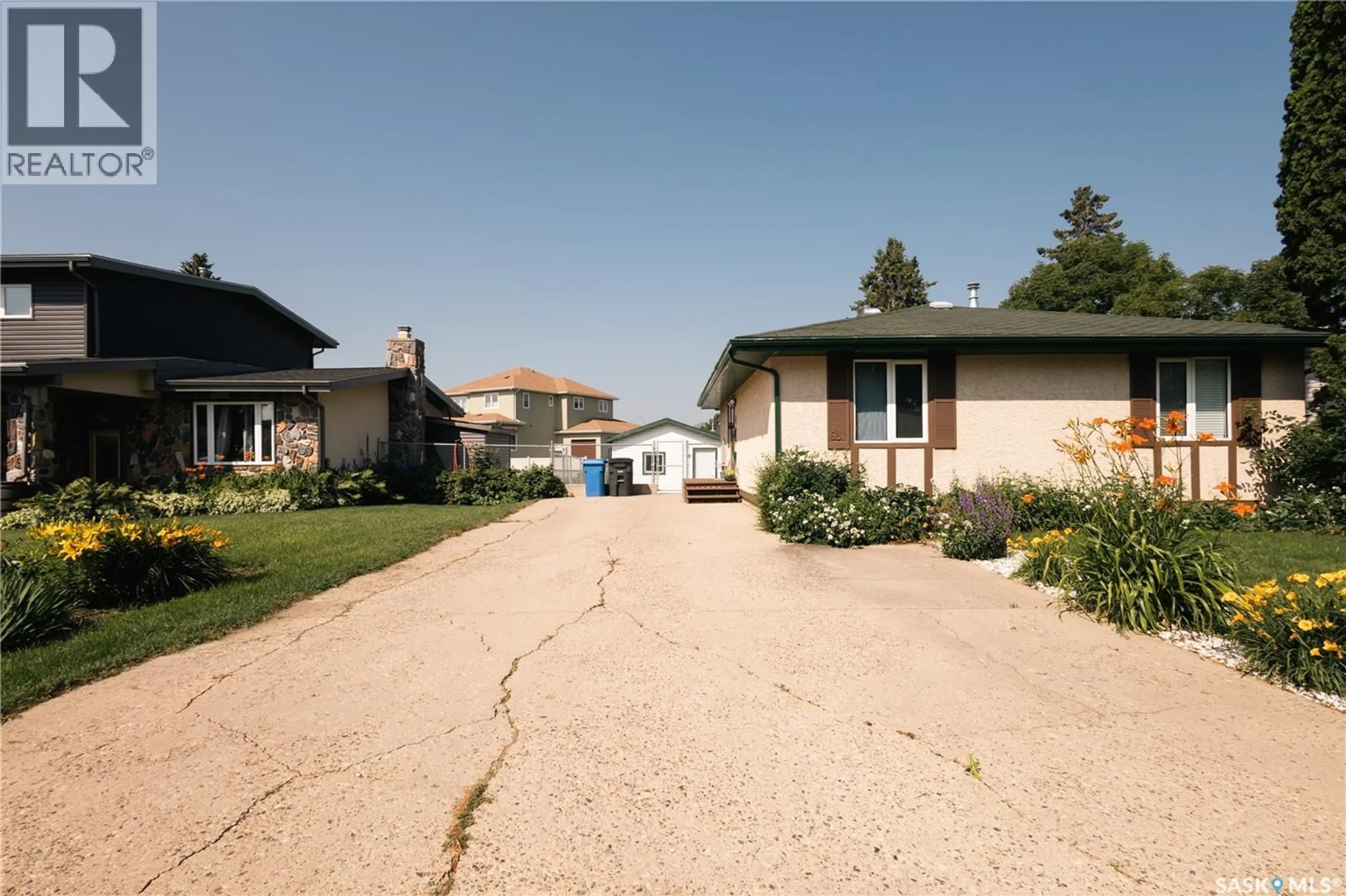 Patio, street for 631 BUCHANAN DRIVE, Prince Albert Saskatchewan S6V5Z7