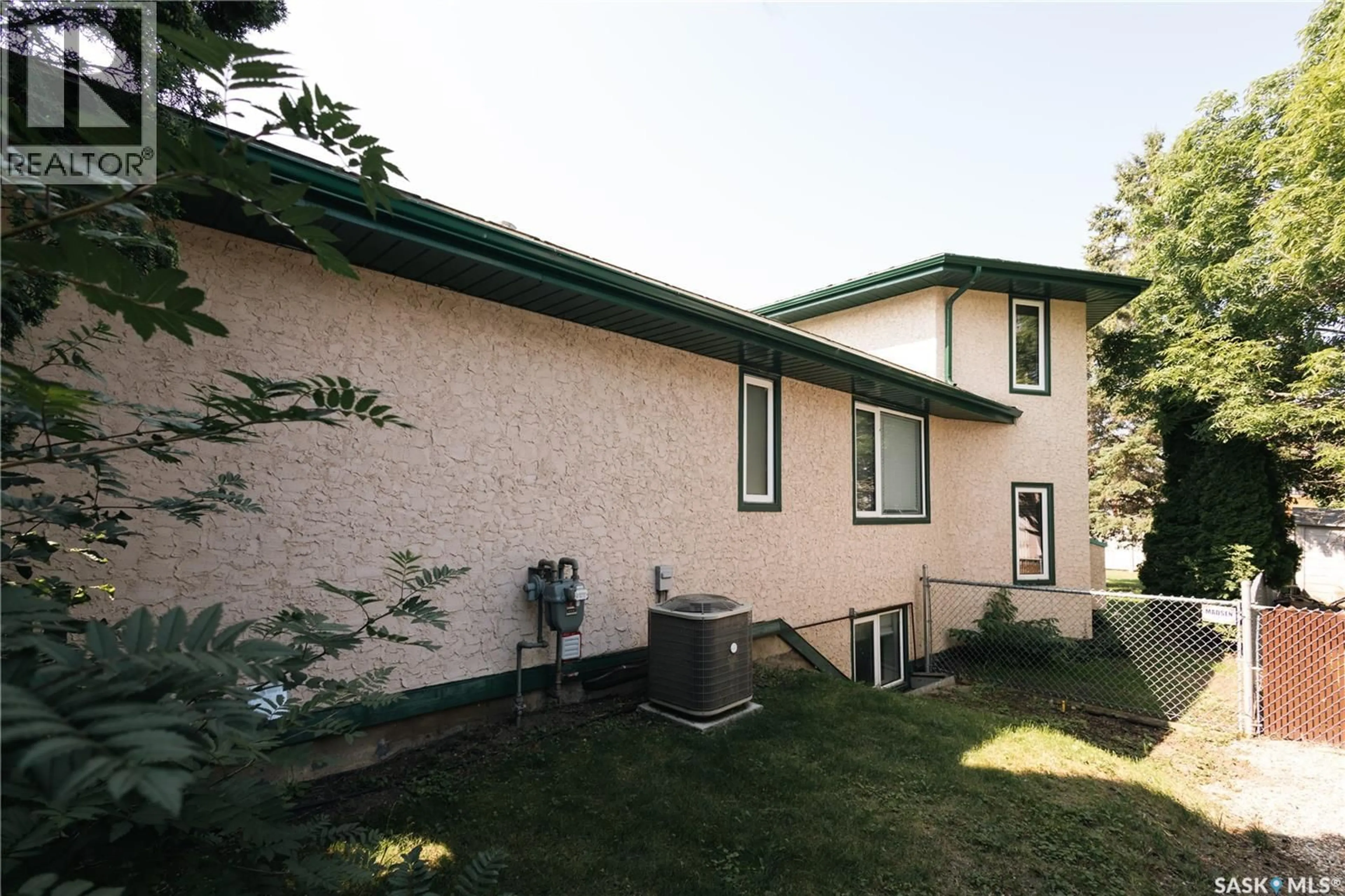Patio, unknown for 631 BUCHANAN DRIVE, Prince Albert Saskatchewan S6V5Z7
