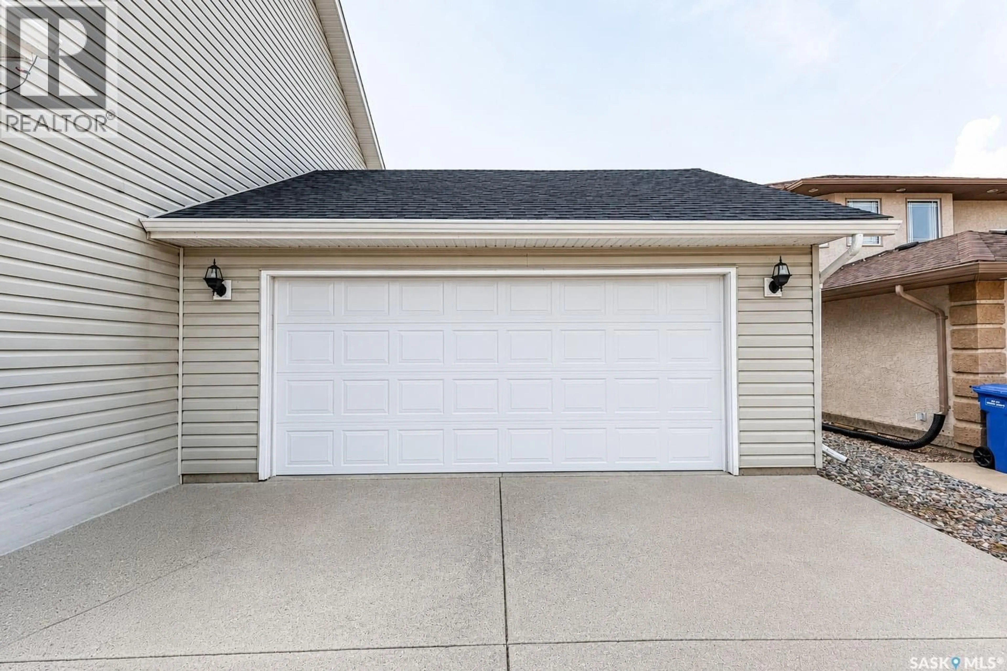Indoor garage for 3 MEAGHER PLACE, Prince Albert Saskatchewan S6X1C3