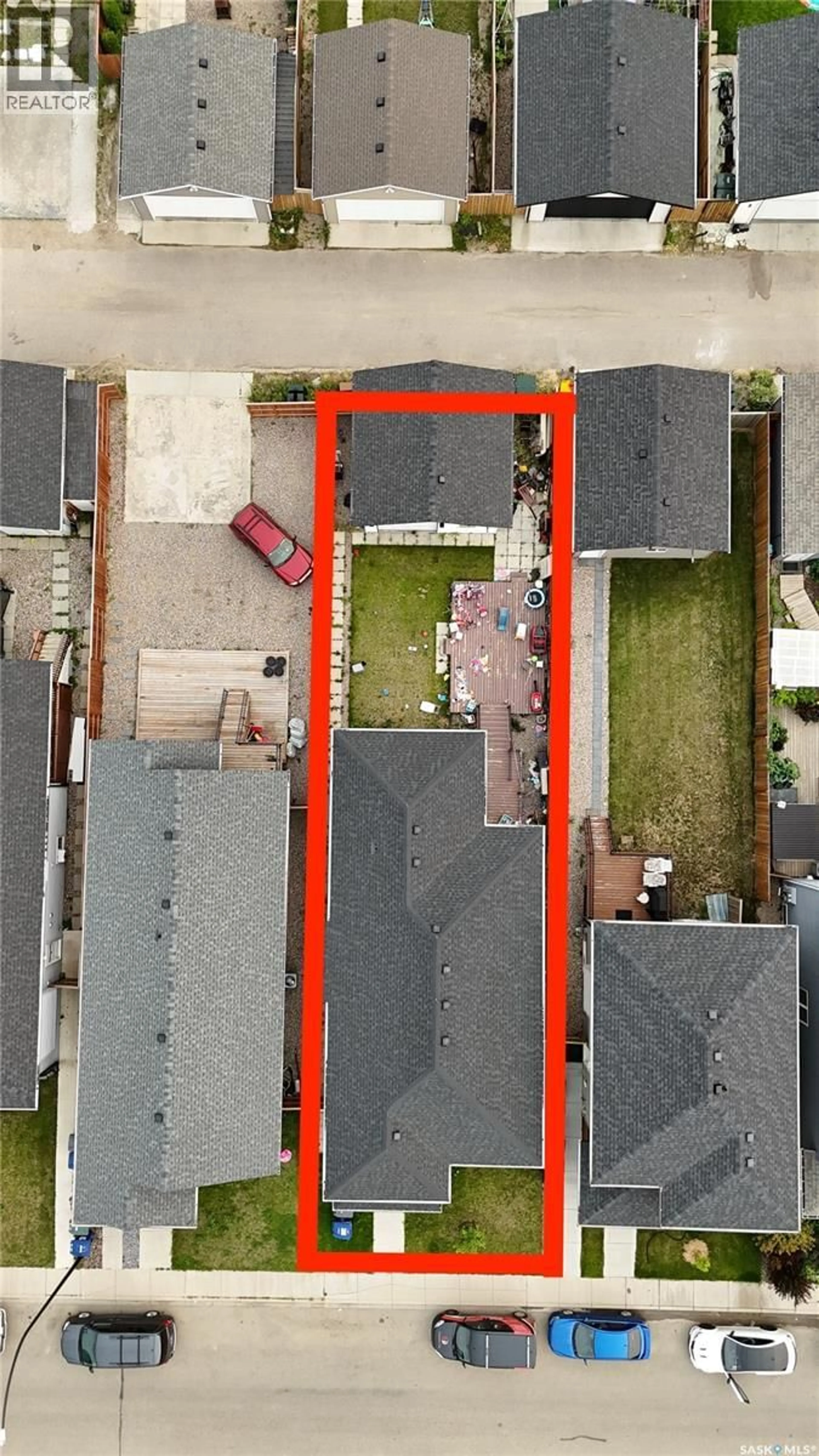 A pic from outside/outdoor area/front of a property/back of a property/a pic from drone, street for 418 ELLS WAY, Saskatoon Saskatchewan S7L6K6