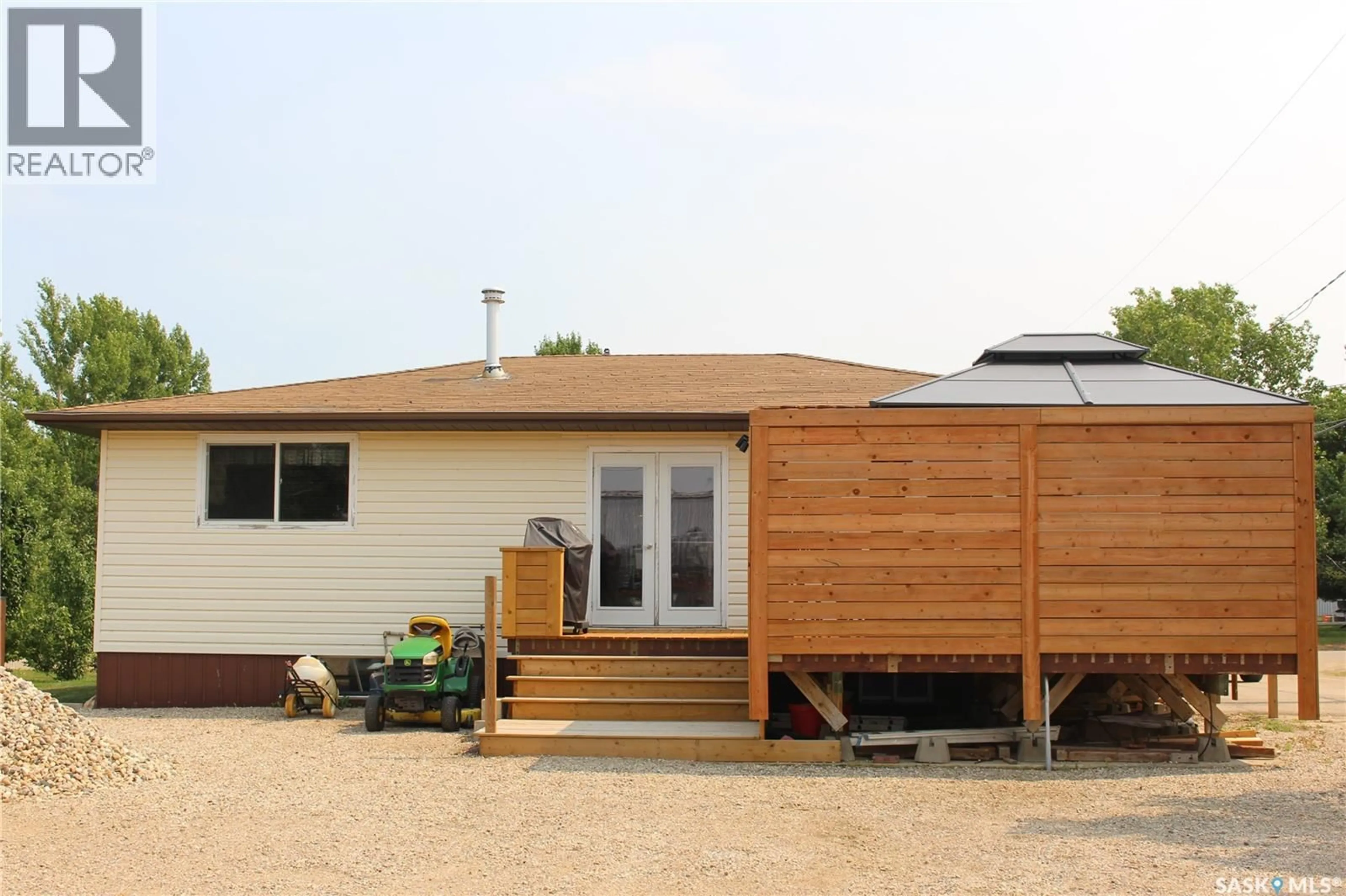 Home with vinyl exterior material, street for 265 SASKATCHEWAN STREET, Central Butte Saskatchewan S0H0T0