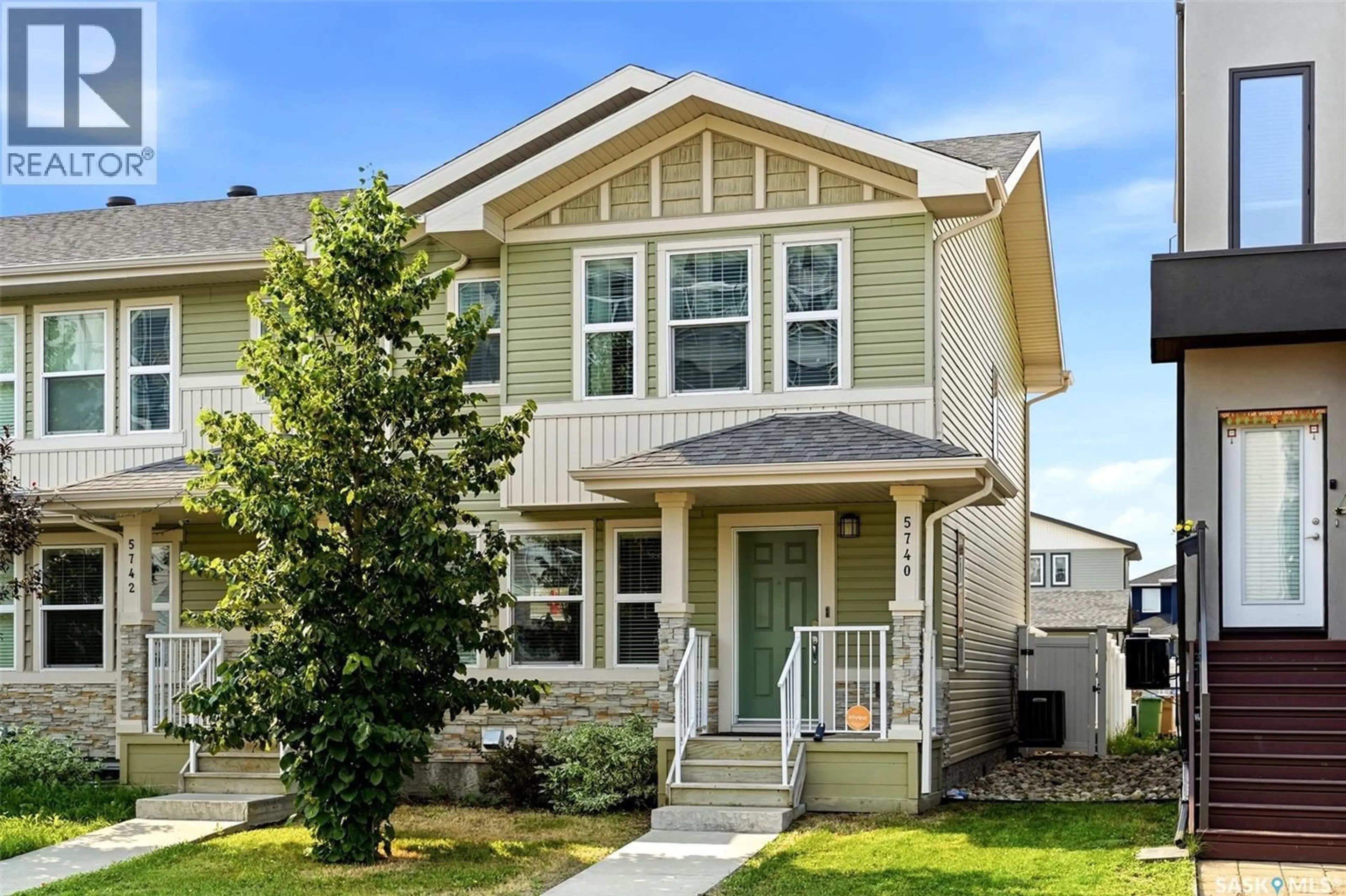 Home with vinyl exterior material, street for 5740 GLIDE CRESCENT, Regina Saskatchewan S4W0P1