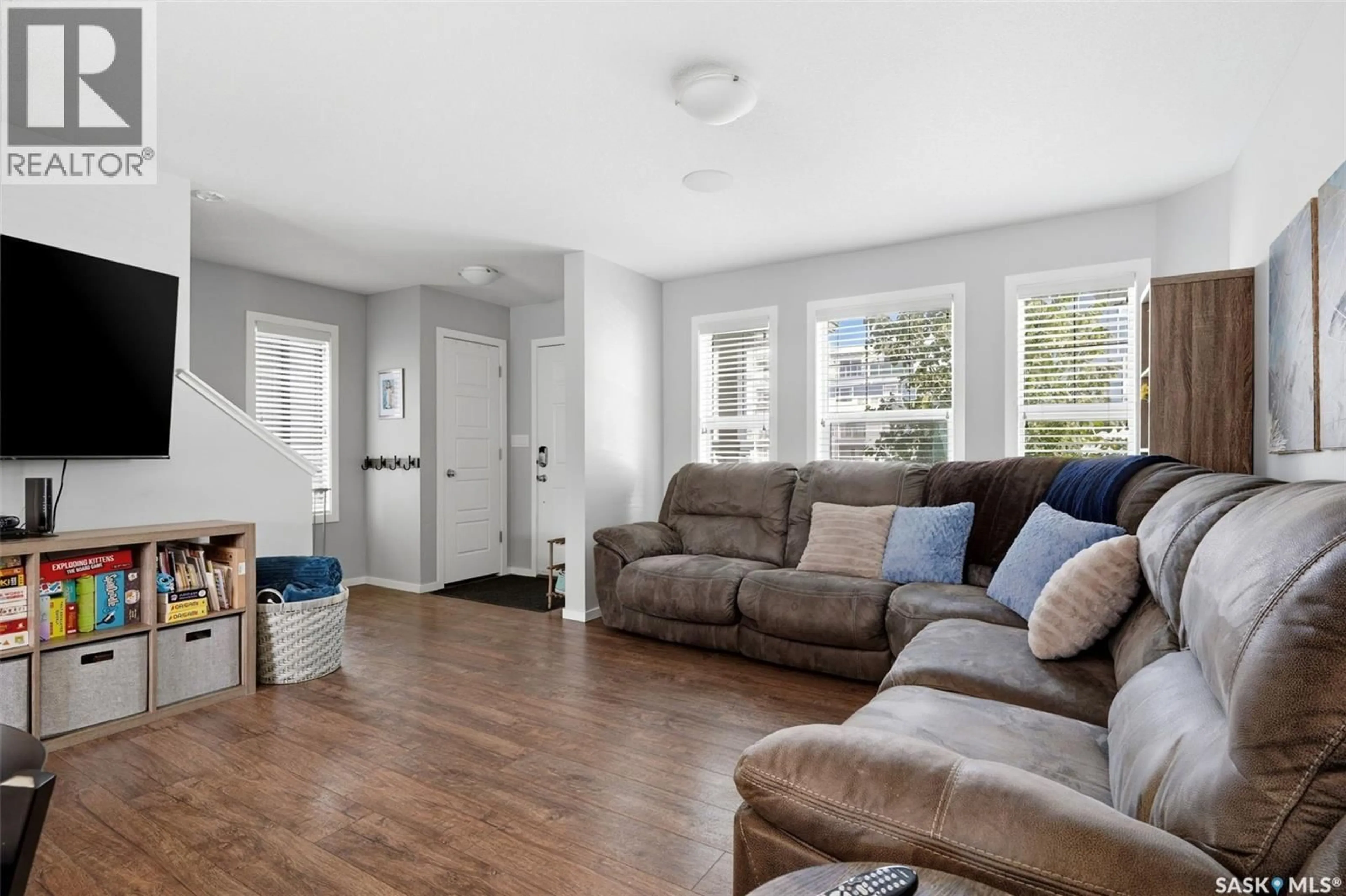 Living room with furniture, unknown for 5740 GLIDE CRESCENT, Regina Saskatchewan S4W0P1