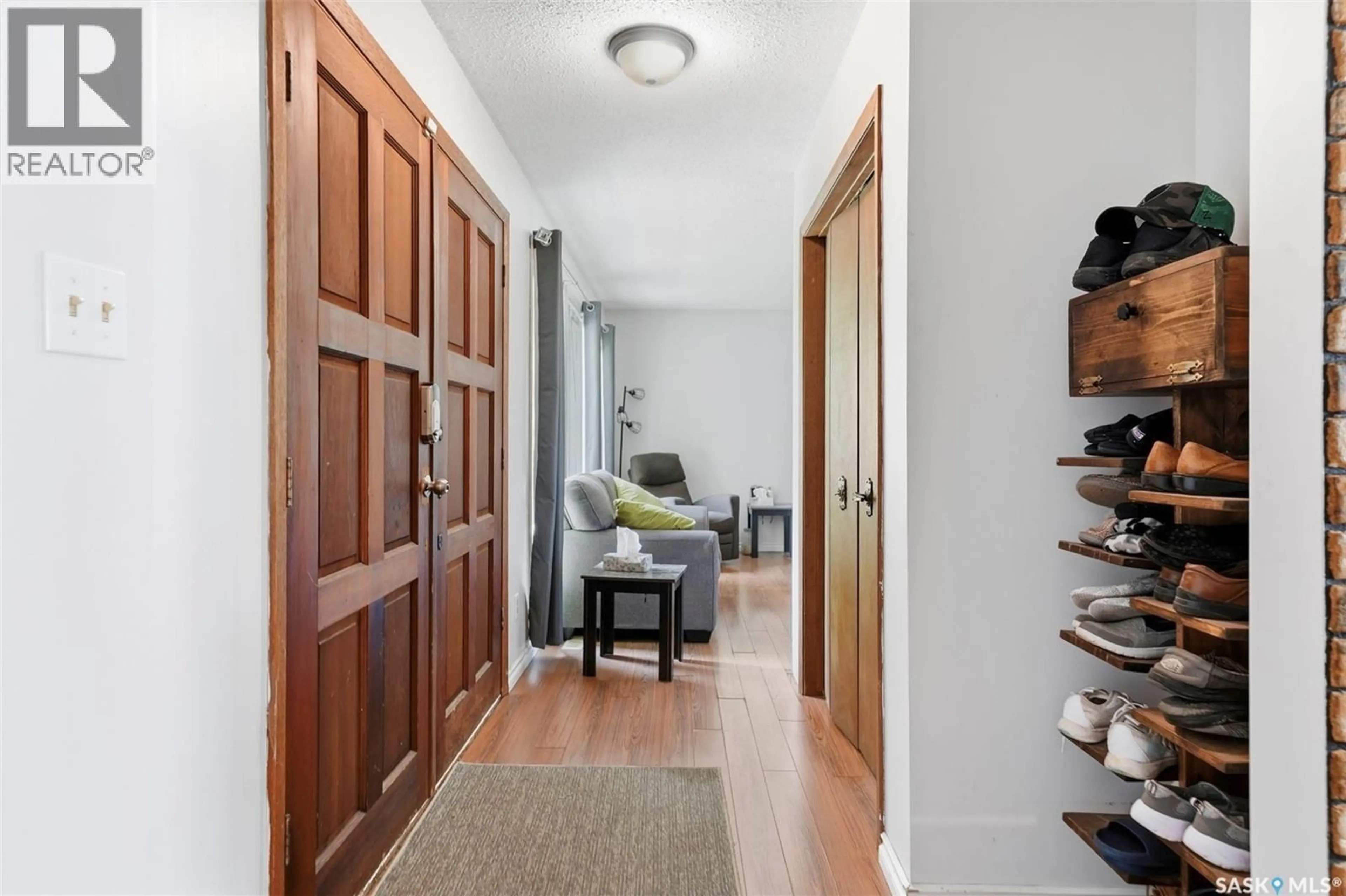 Indoor entryway for 29 MACDOWALL CRESCENT, Prince Albert Saskatchewan S6V6N2