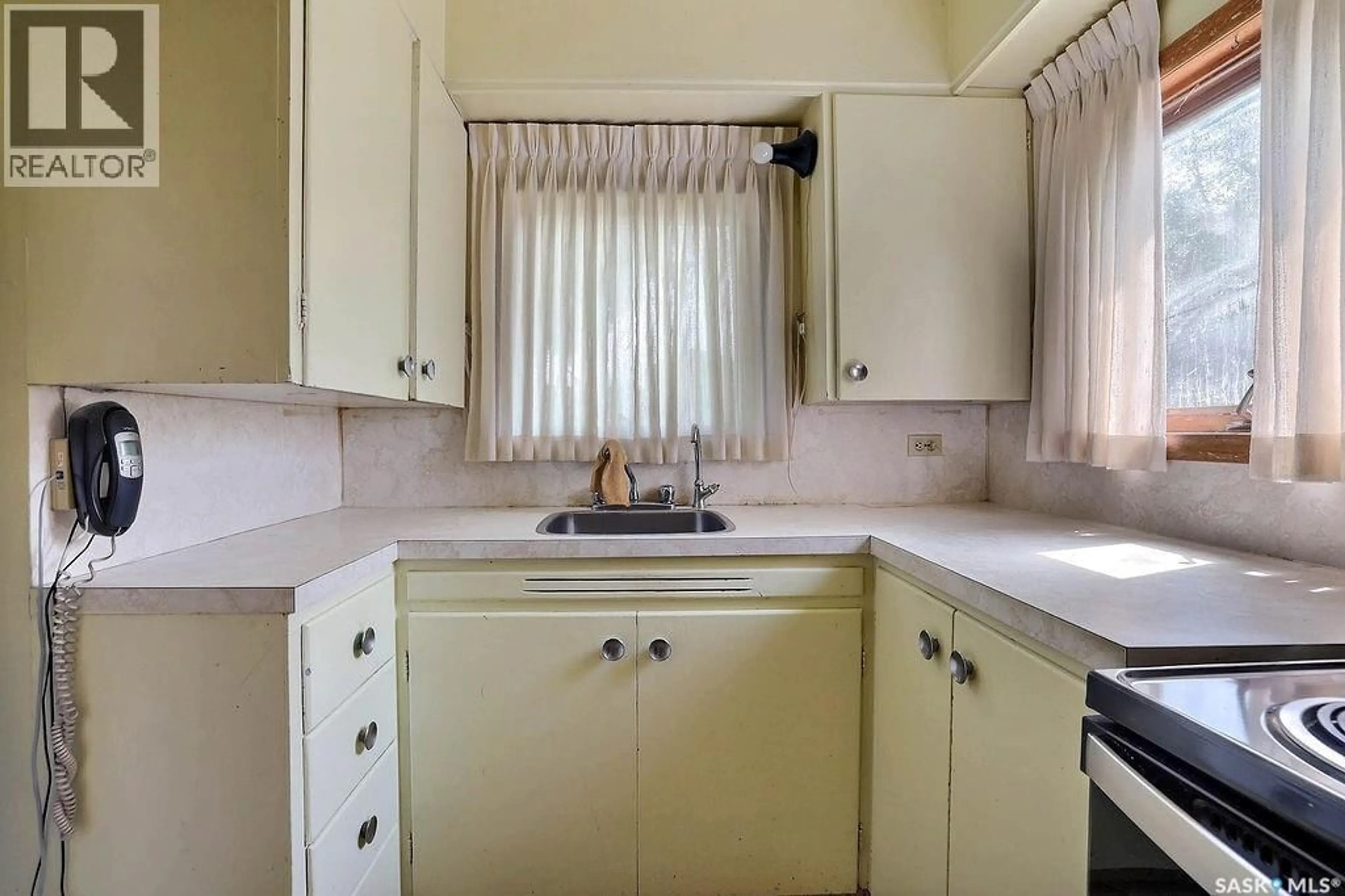 Standard kitchen, unknown for 2730 ARGYLE STREET, Regina Saskatchewan S4S0K6